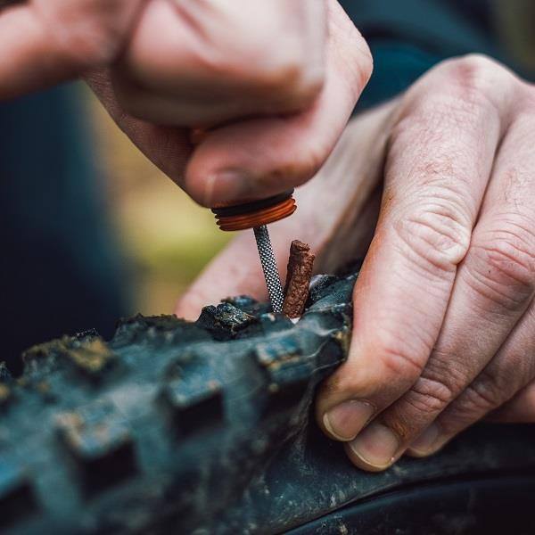Peaty's Holeshot Tubeless Punc. Plug Kit