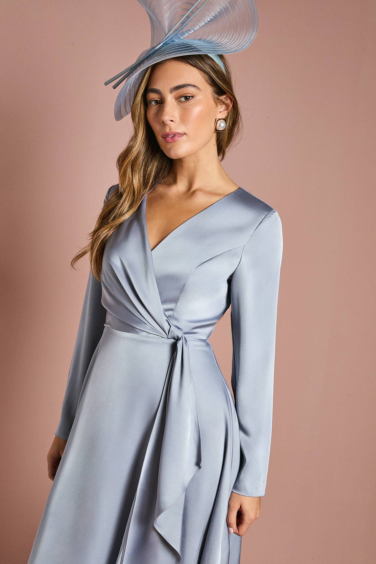 Coast Robe Midi Satinée à Manches Longues avec Drapé Cascade