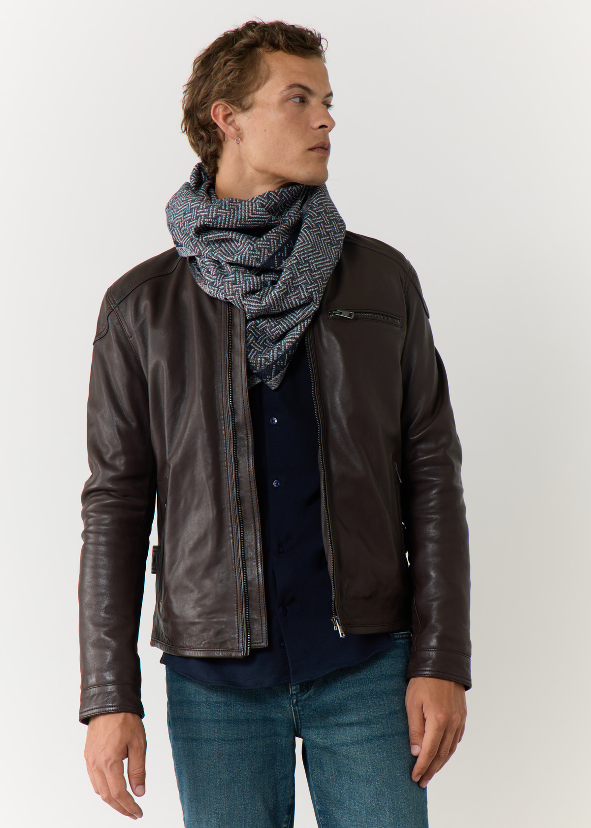 Blouson en cuir uni chocolat à capuche amovible