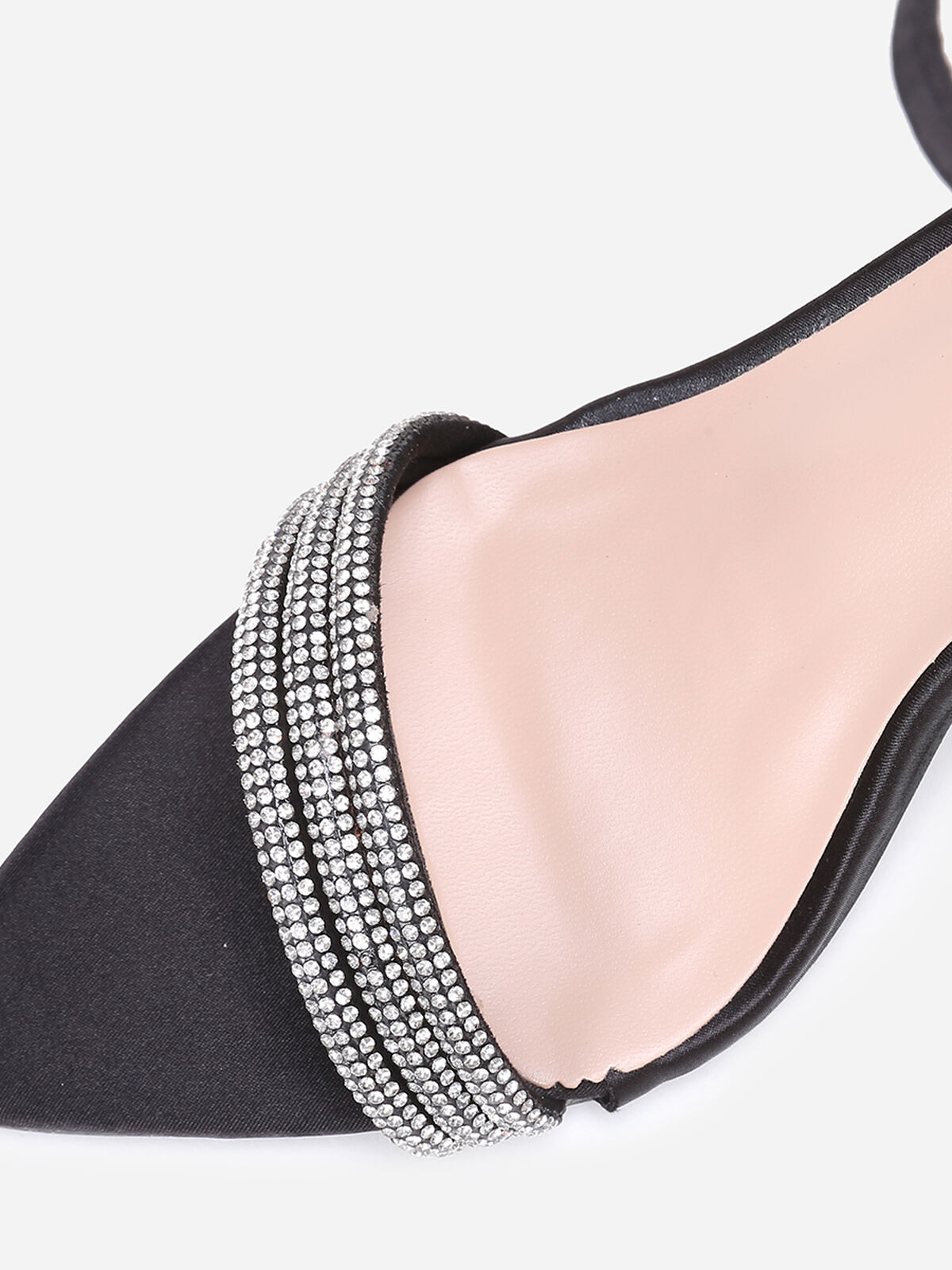 Sandales satinées à strass et talon bobine- Noir