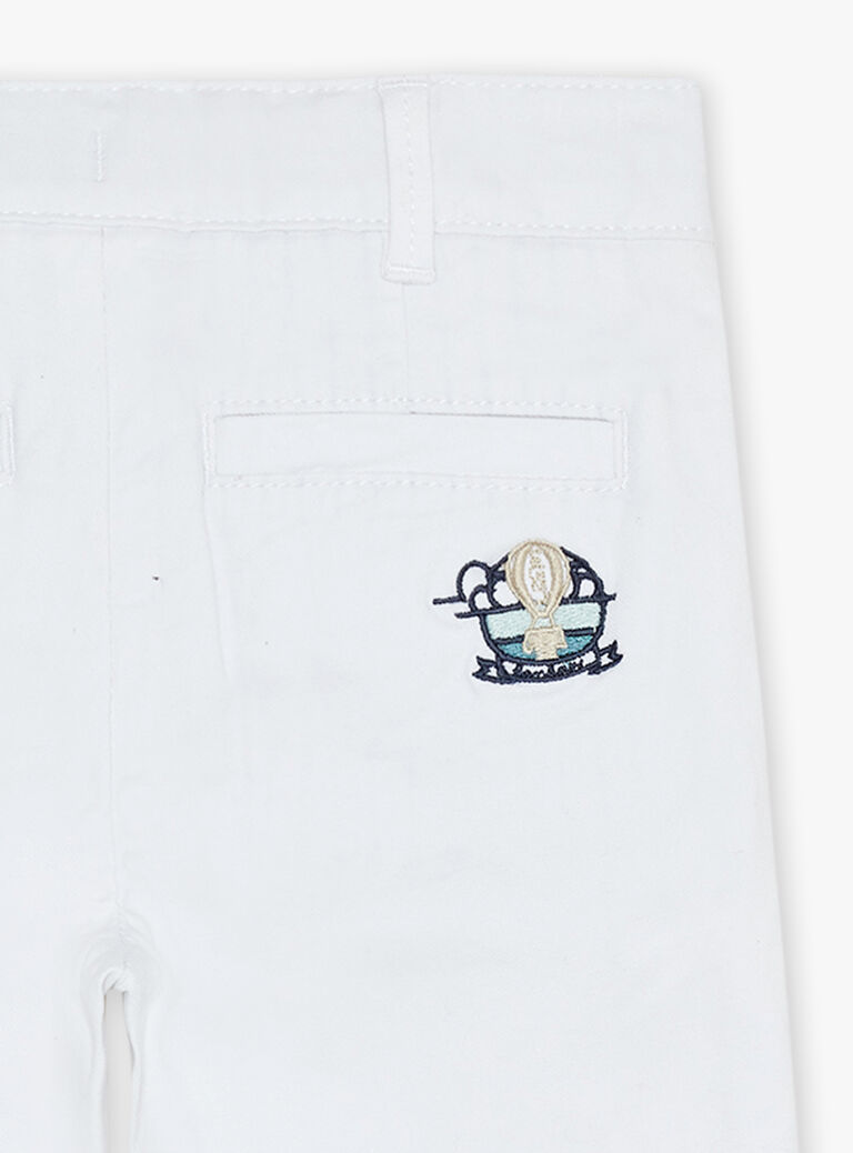 Bermuda blanc à broderie