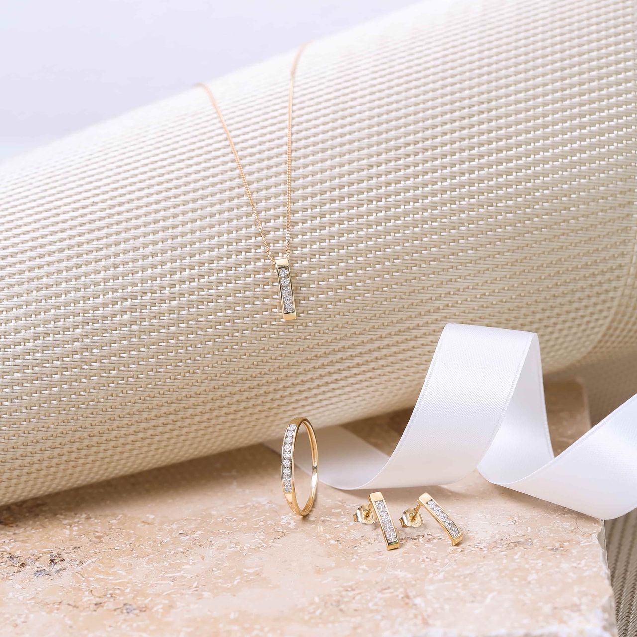 14 Karaat geelgouden ketting met diamant 0,01ct