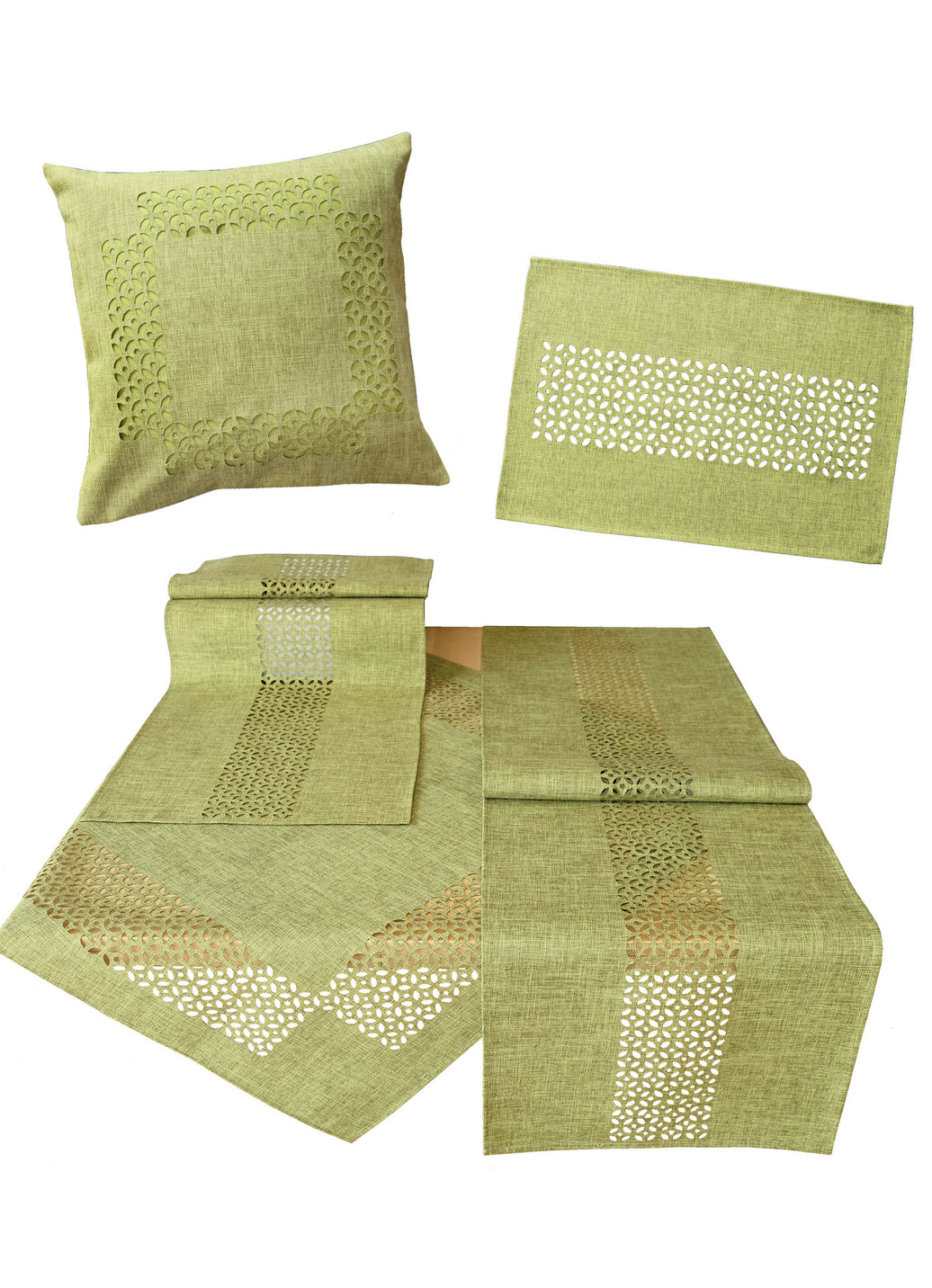 Tischdecke mit dekorativer Lochstanzung