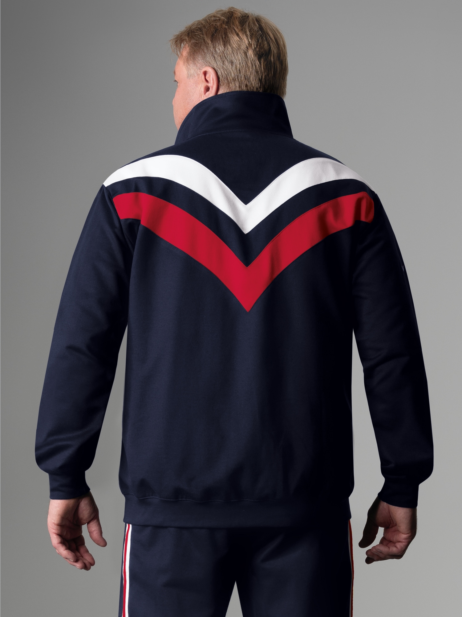 Sweatjacke mit praktischen Taschen Navy