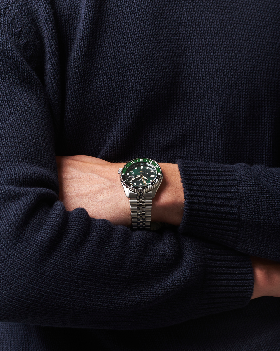 Seiko 5 Sports Automatic GMT Diver Steel 42mm Green Dial