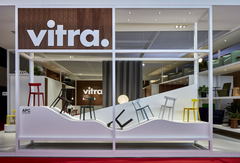Vitra All Plastic stoel ice grey viltglijder