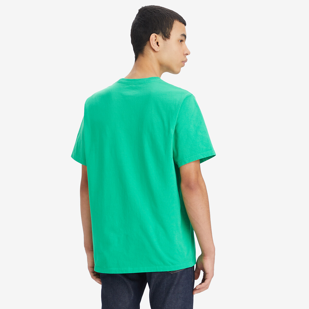 Camiseta folgada Levi's com gola redonda e bolso no peito.