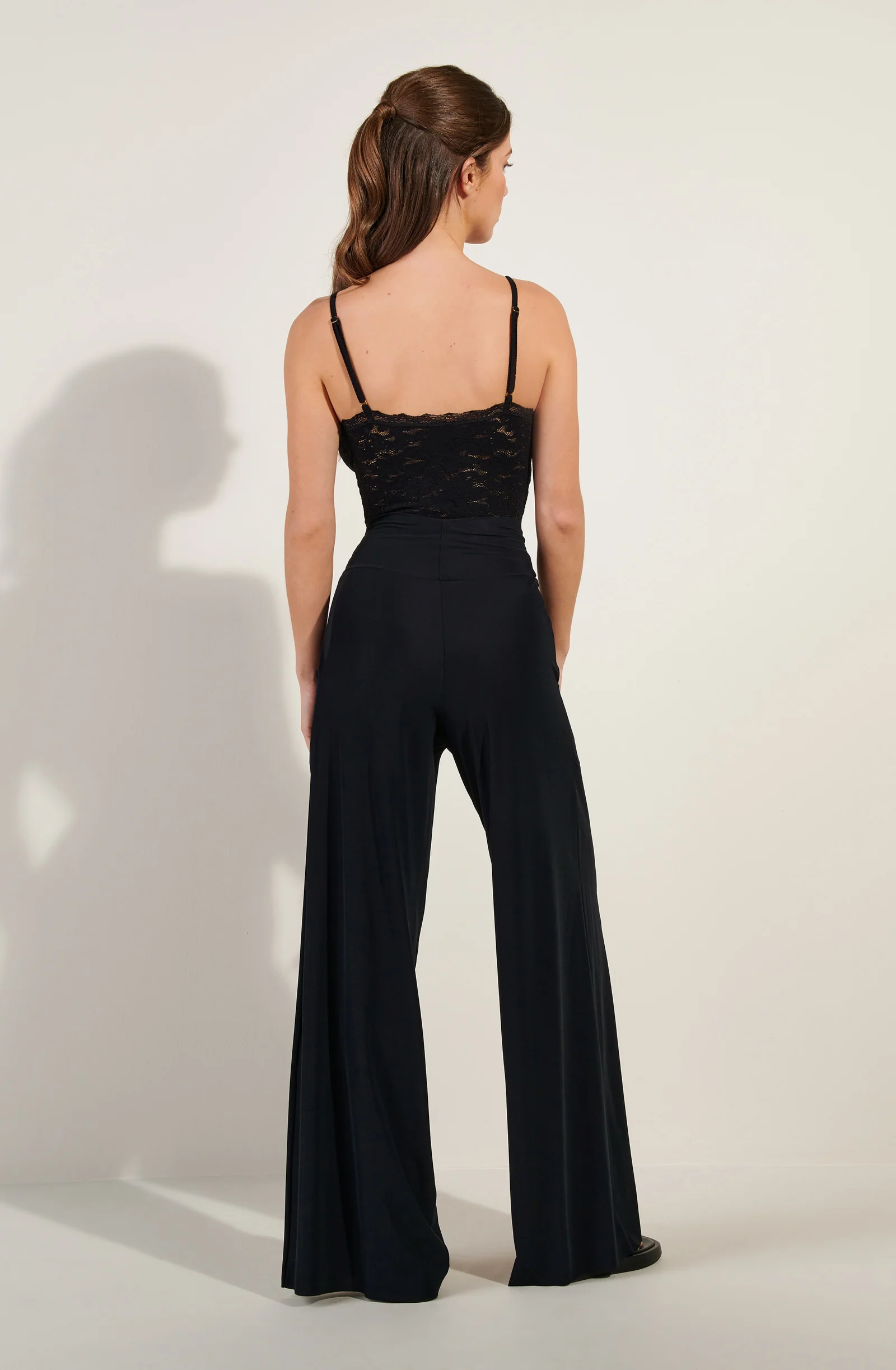 java Body string noir en dentelle Noir