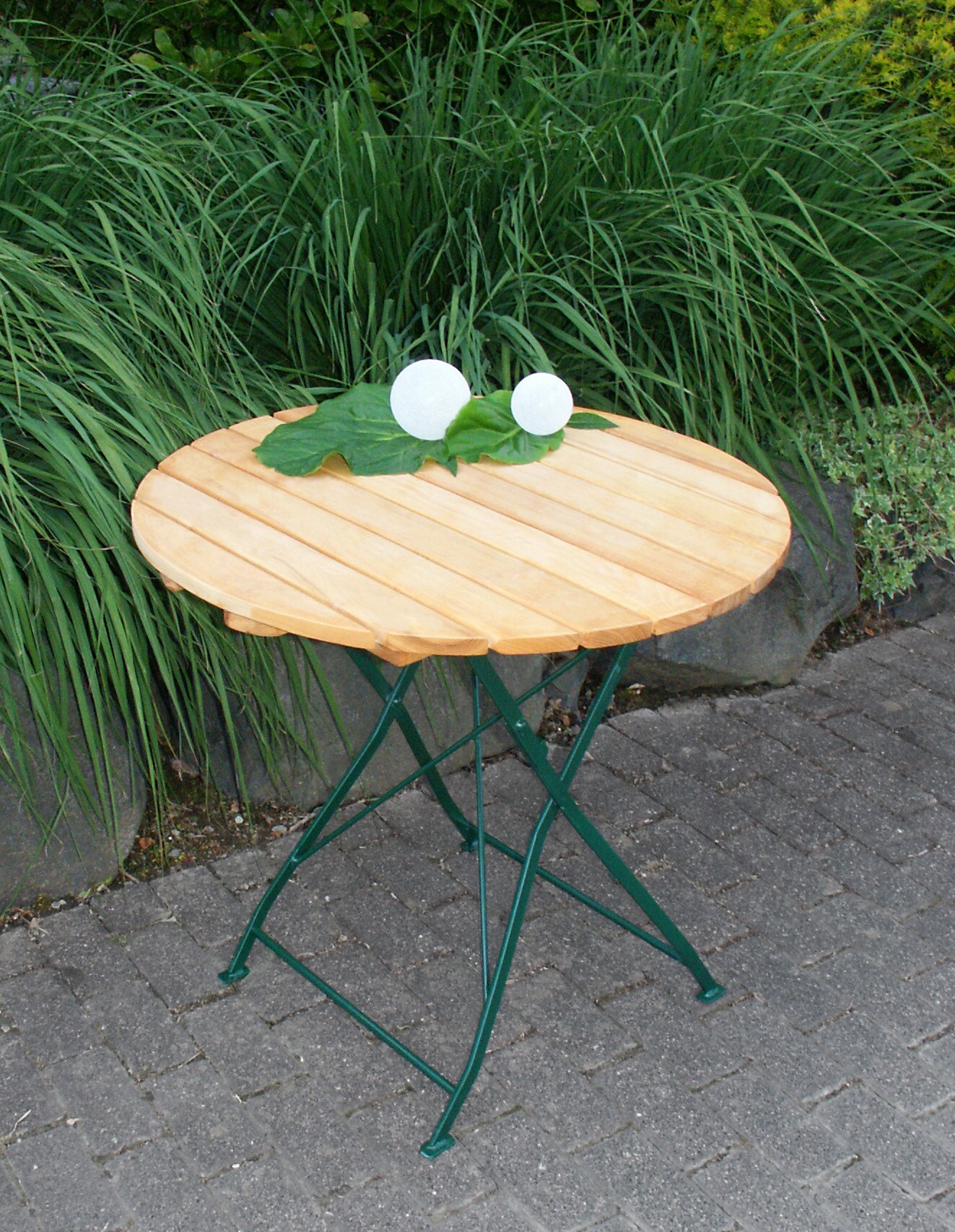DEGAMO Klapptisch BAD TÖLZ 77cm rund, Flachstahl grün + Robinie