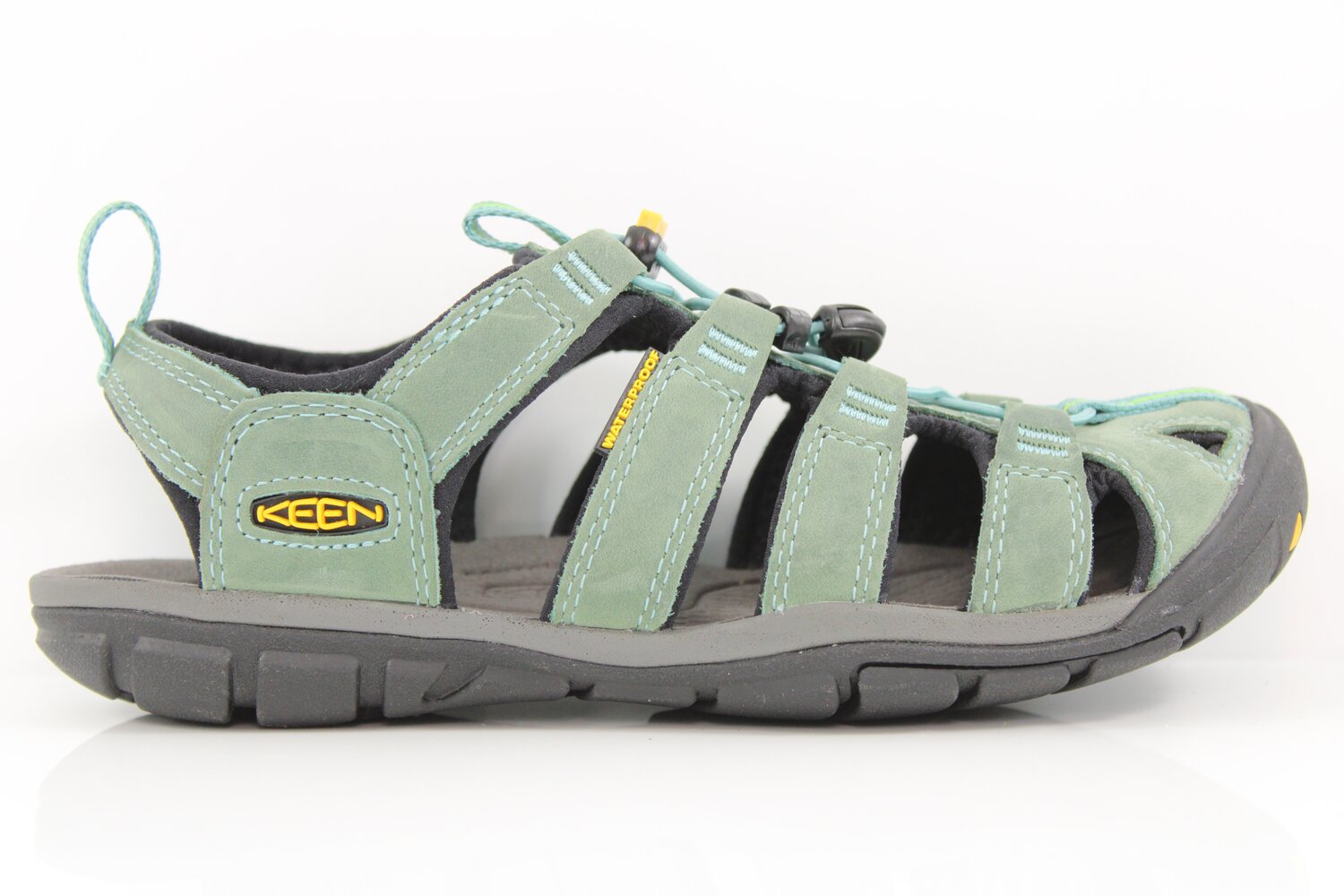 KEEN Clearwater CNX leather