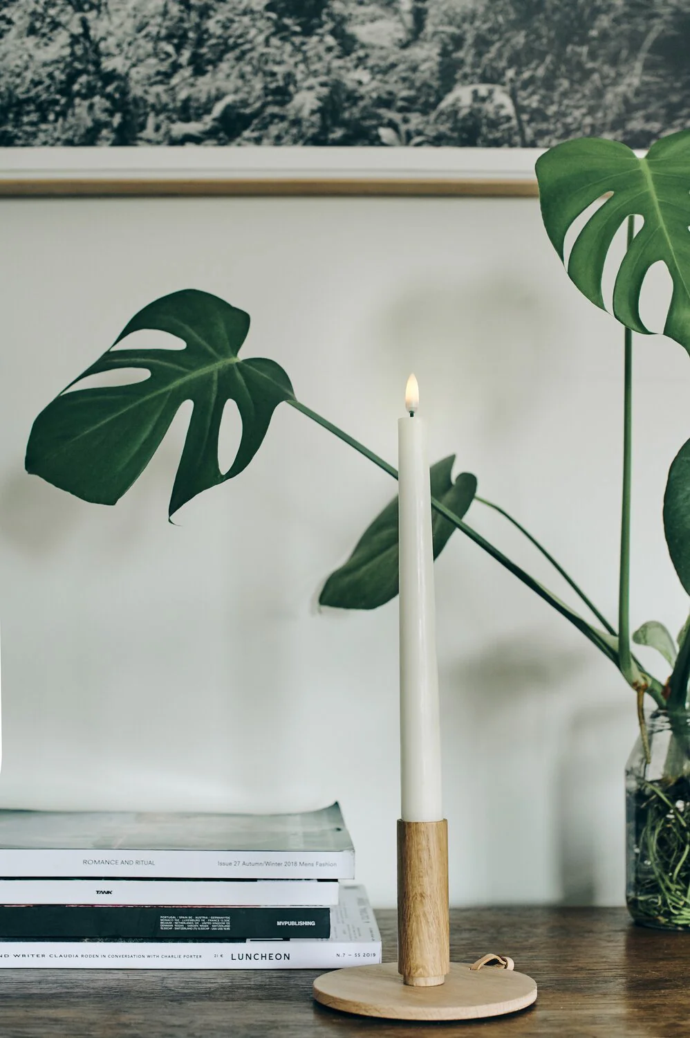Uyuni  LED Taper Slim kronelys 2 stk. Ivory - H25 cm.