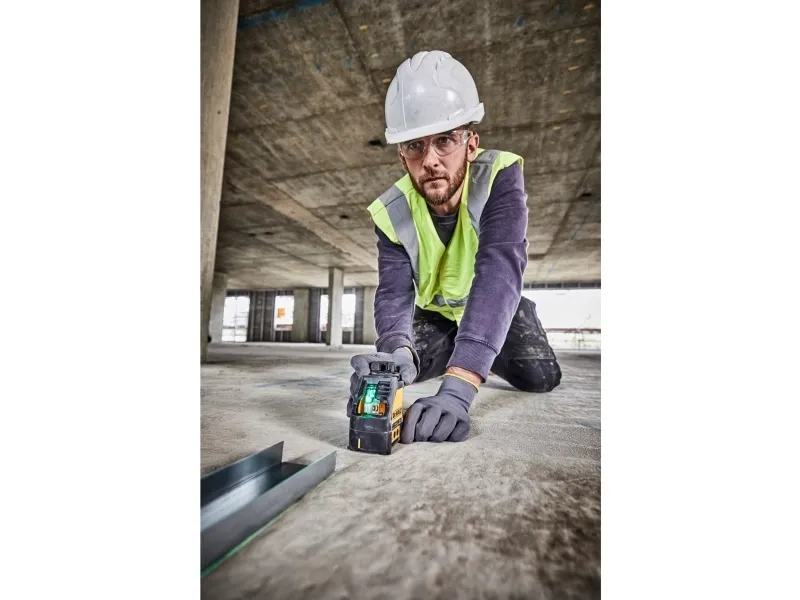 DeWalt DW088CG - Krydslinjelaservaterpas