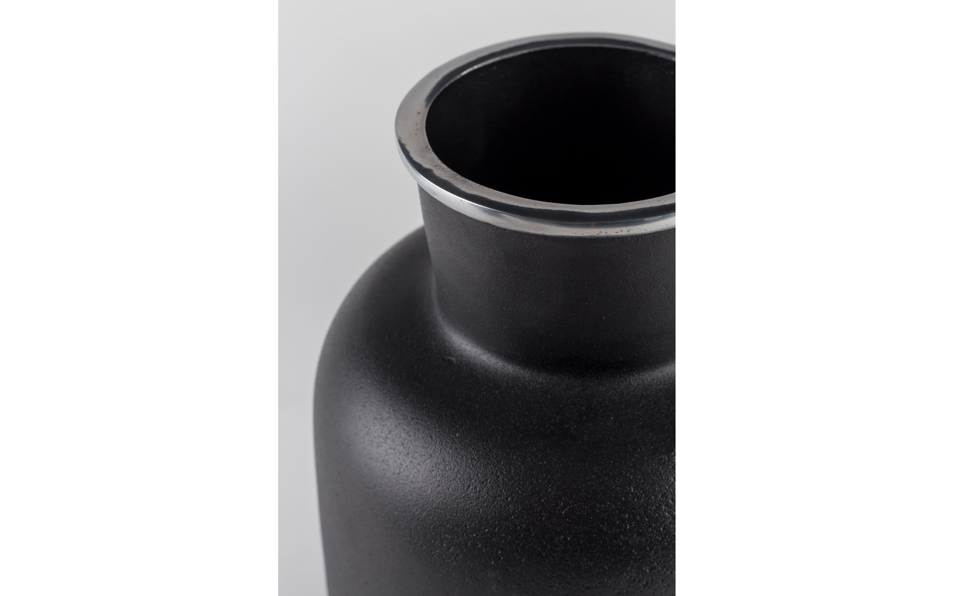 Vase Farma M aus Aluminium in schwarz, 23 cm