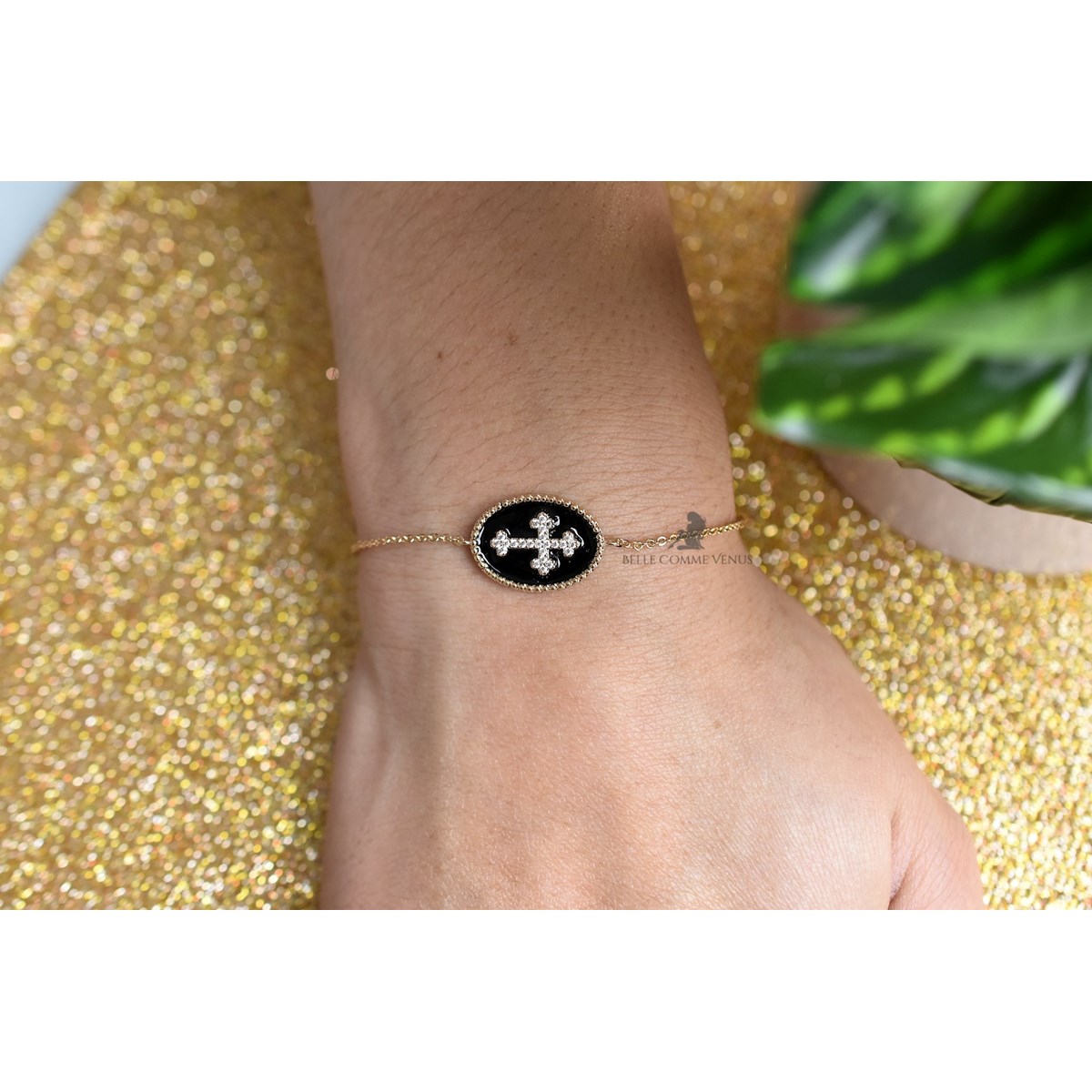 Bracelet croix fleur de lys sertie d'oxyde de zirconium émail noir Plaqué OR 750 3 microns