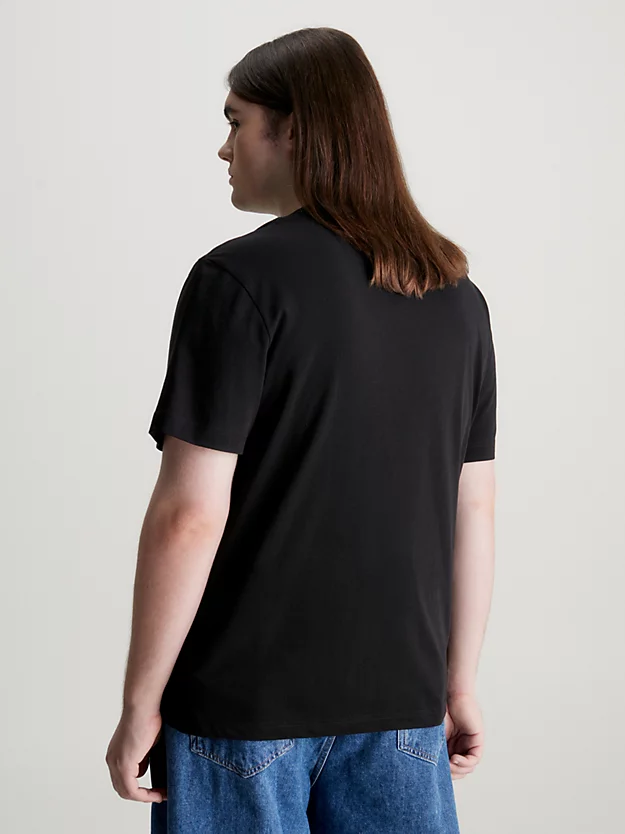Camiseta Plus Size com monograma