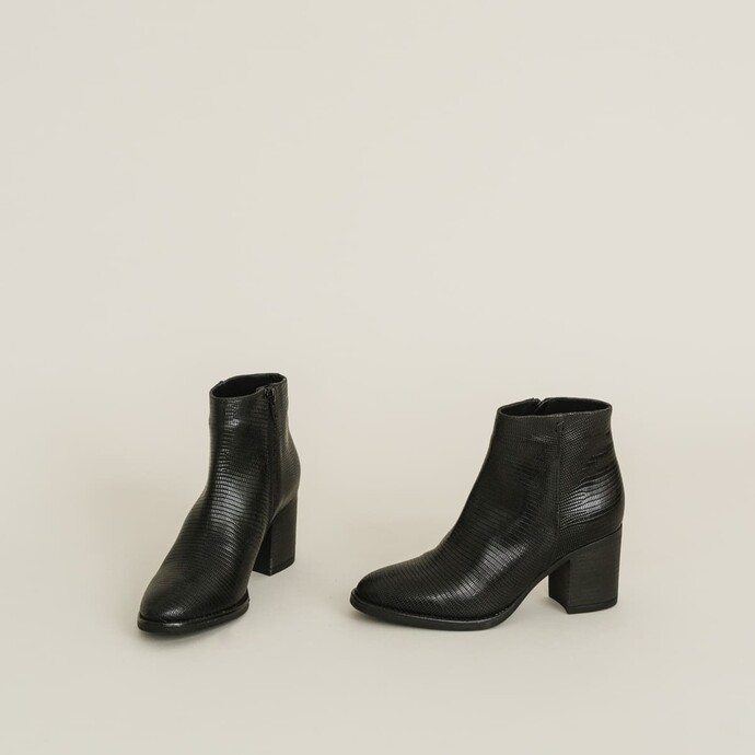 Bottines à talon  en cuir reptile noir