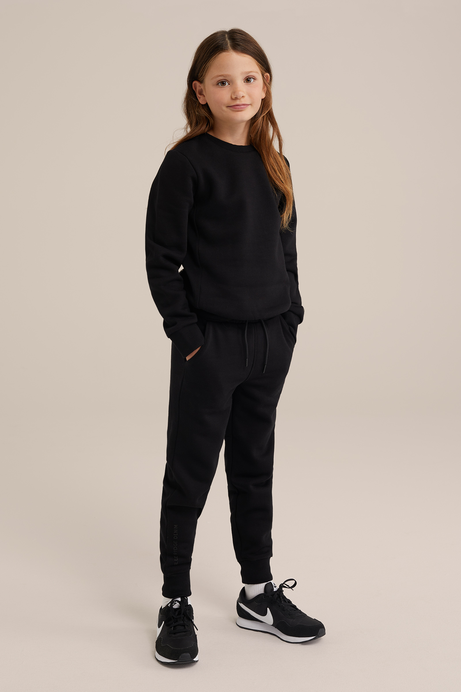 Unisex sweater met geribde details Blue Ridge Zwart