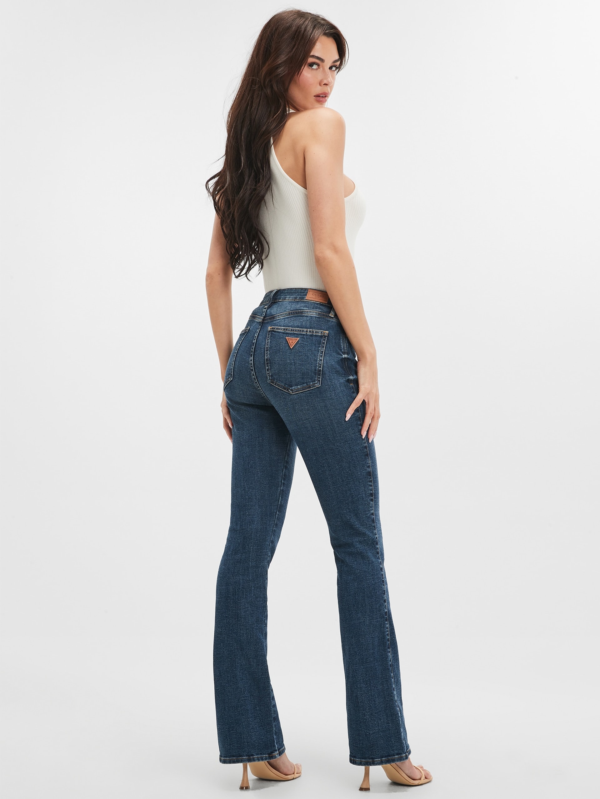 Calça jeans boca de sino sexy