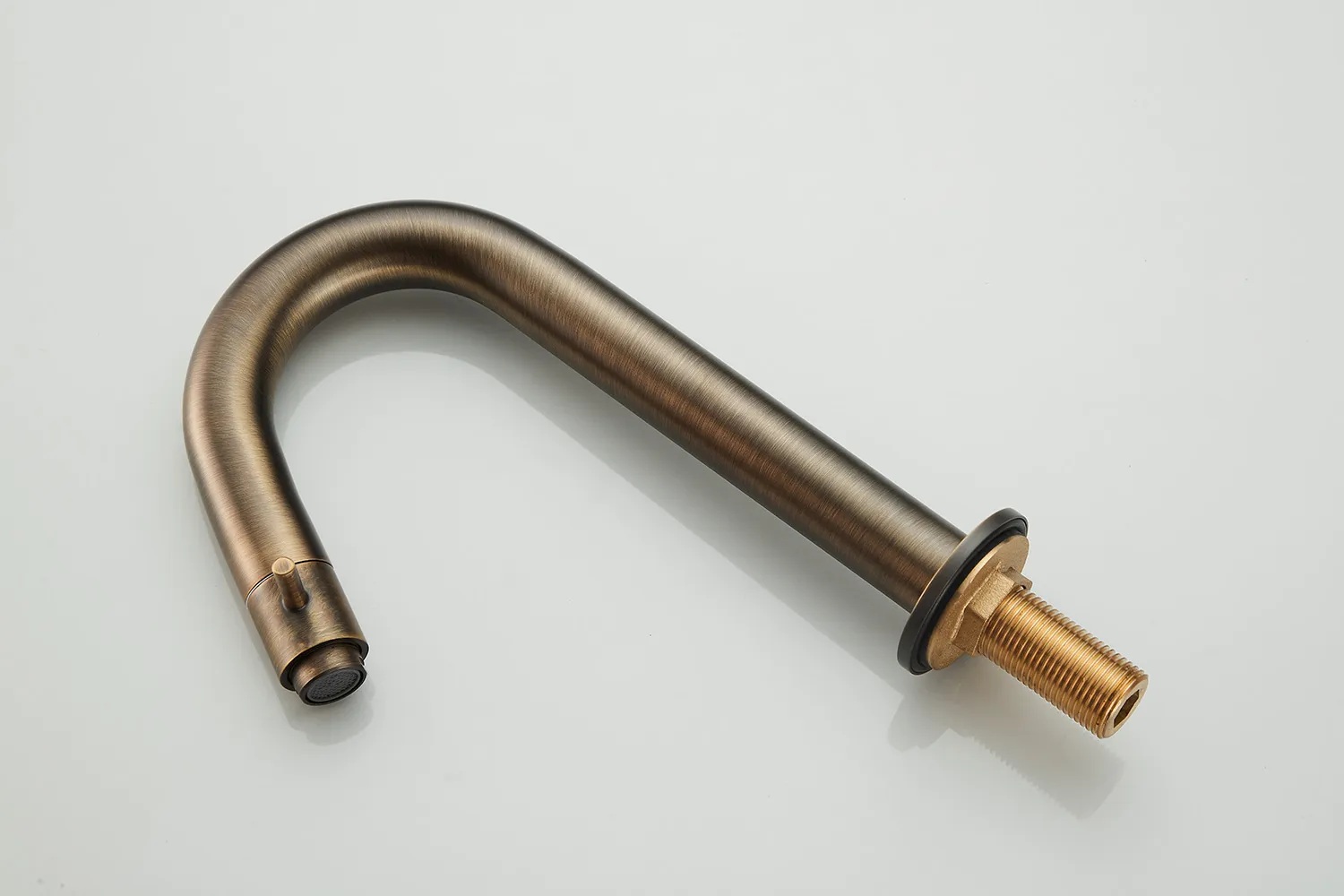 Mueller Mini Rhea fonteinset met verouderd messing gebogen fonteinkraan links