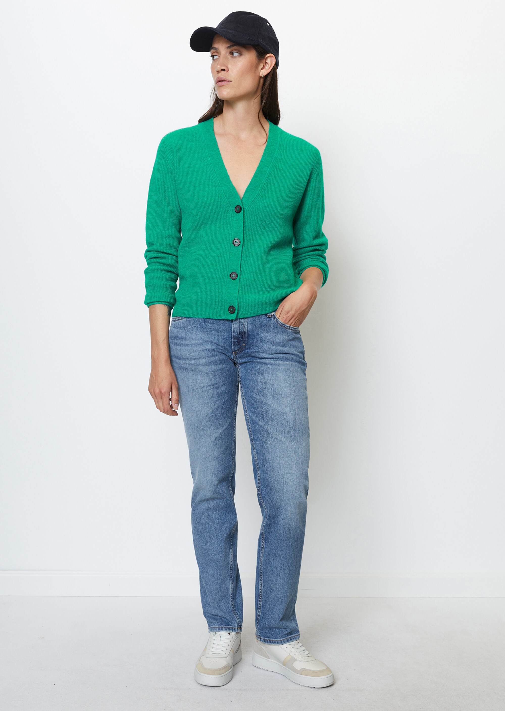 Zart gestrickter V-Neck-Cardigan loose aus Wolle-Alpakawolle-Mix