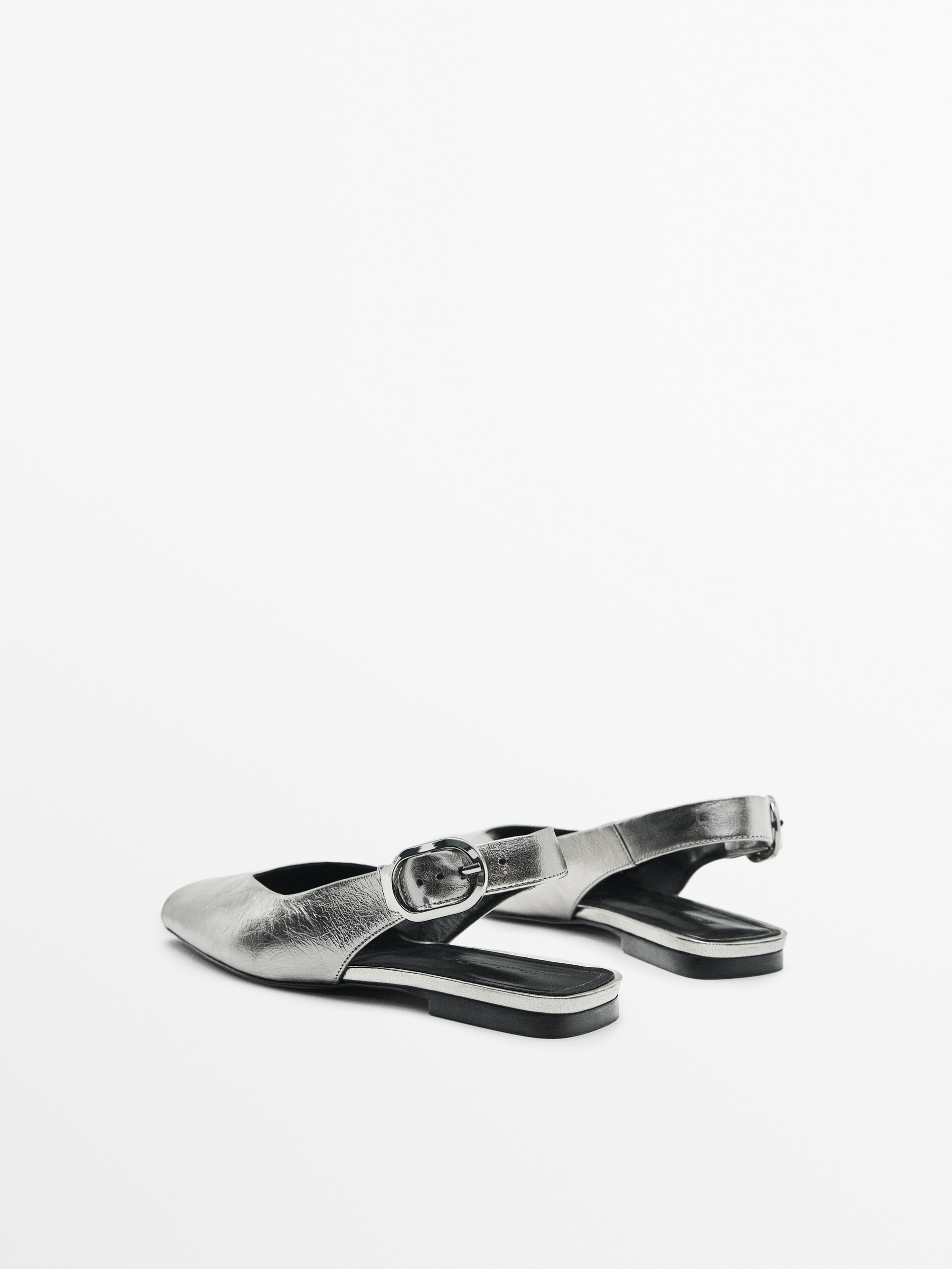 Zapato plano com casca metálica desbastada - PRATO