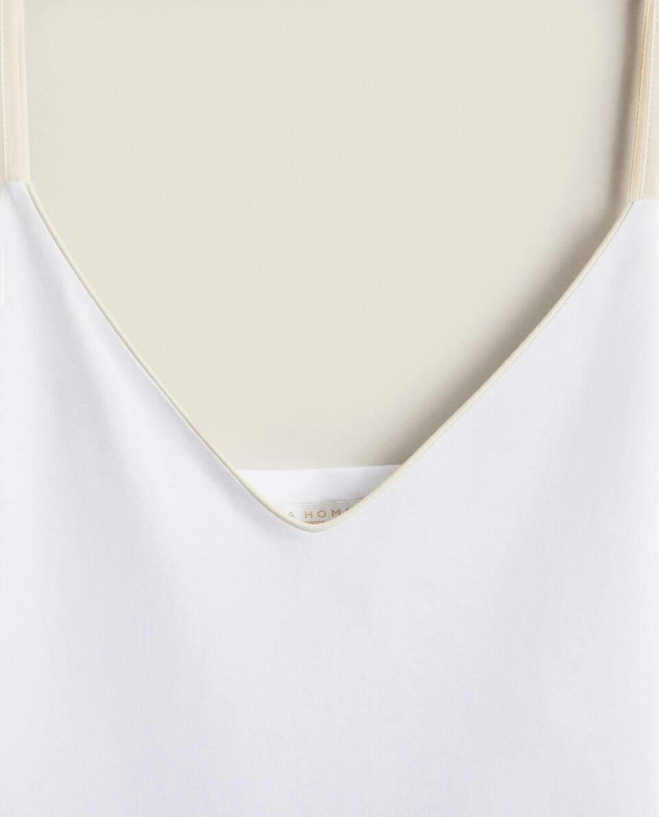 Blusa de algodão com acabamento em viés