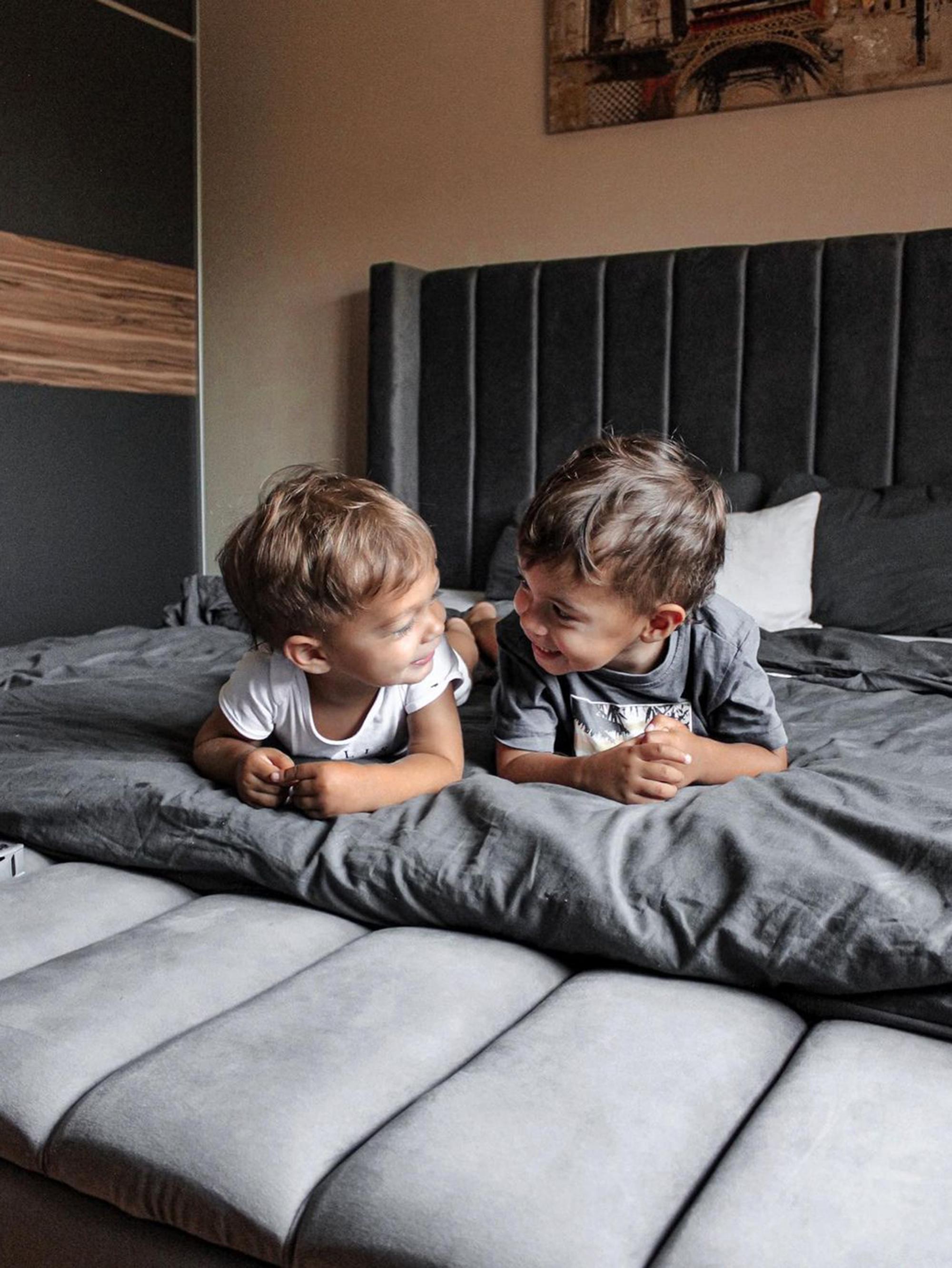 Bed met opbergbankje Fluweel NOYERS 180 x 200 cm Grijs