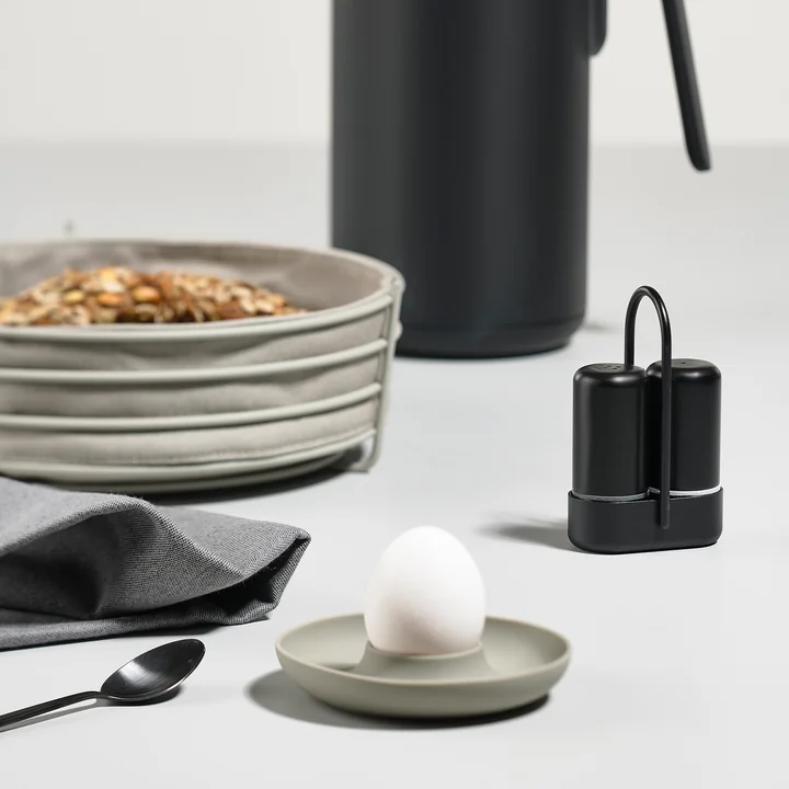 Zone Denmark - Singles Eierbecher mit Halter, schwarz (4er-Set)