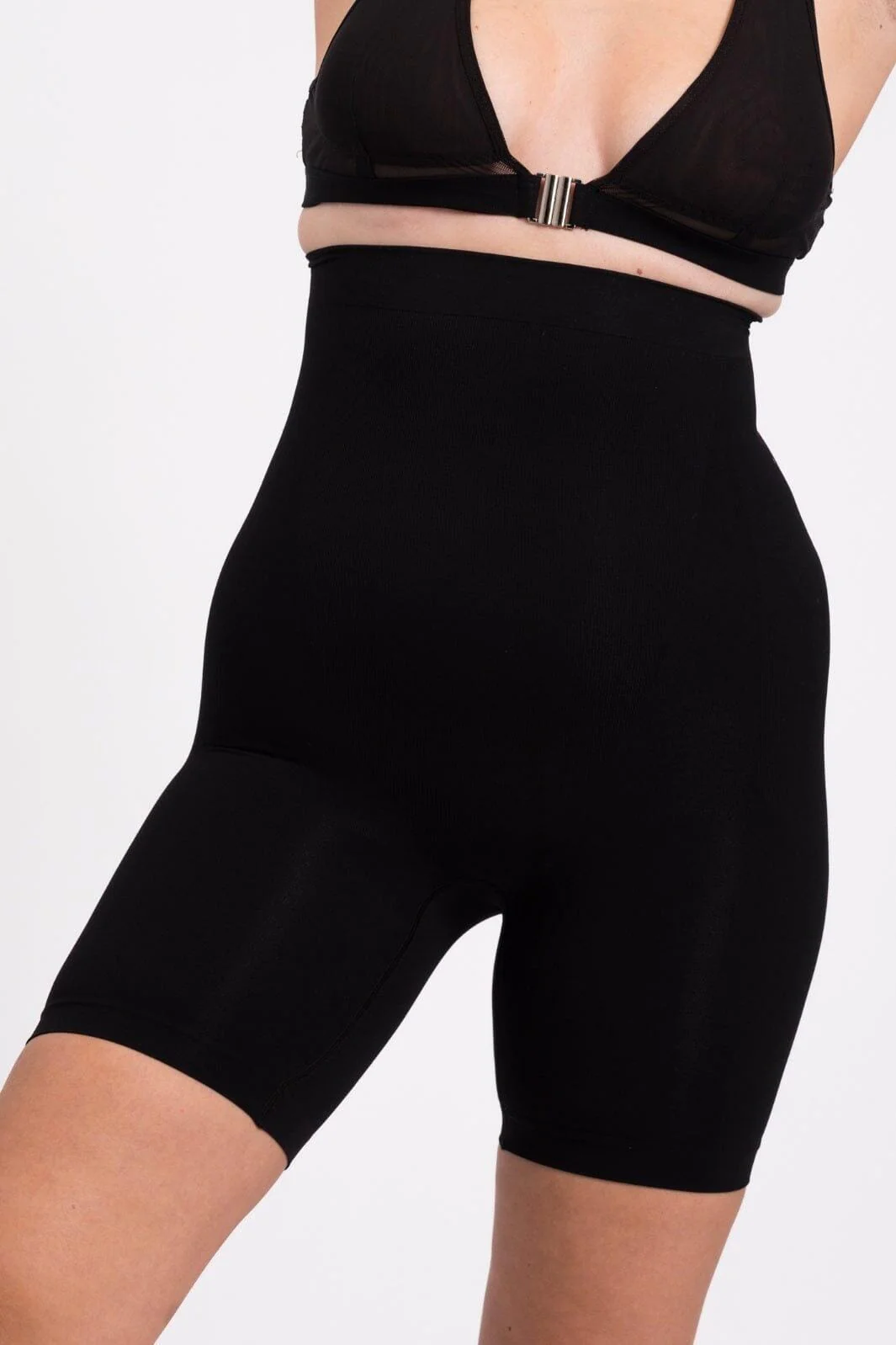 Lykkeland Ateliér Alturra Highwaist Shaping Shorts black
