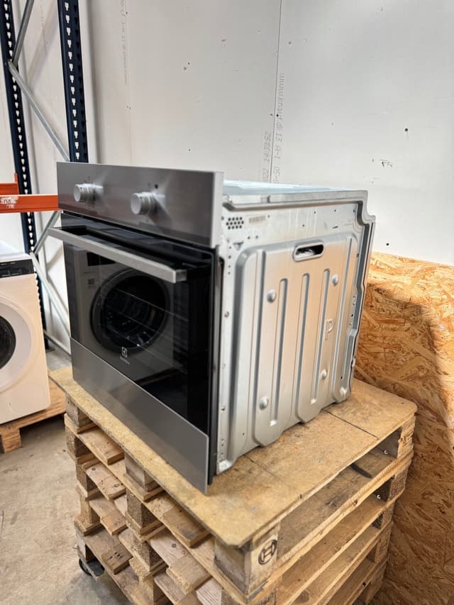 Electrolux indbygningsovn EKB100X
