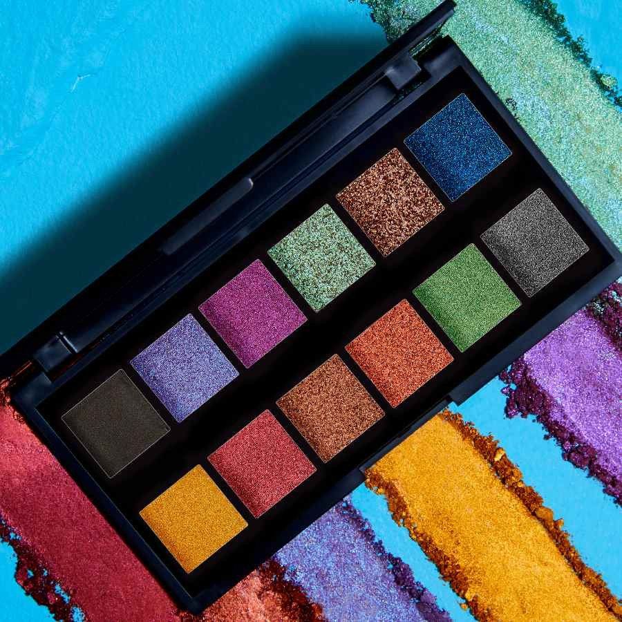 I-Divine Making Waves Paleta de Sombras Paletas de sombras de ojos y maquillaje
