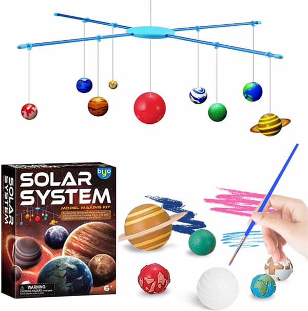 Hengende modell av solsystemet + selvlysende farge