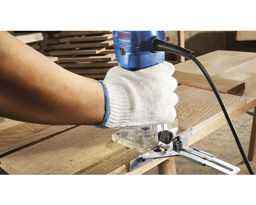 Bosch Professional GKF 550 kantenfrees inclusief parallelgeleider, rolgeleider, 2x sleutels (17mm, 10mm)