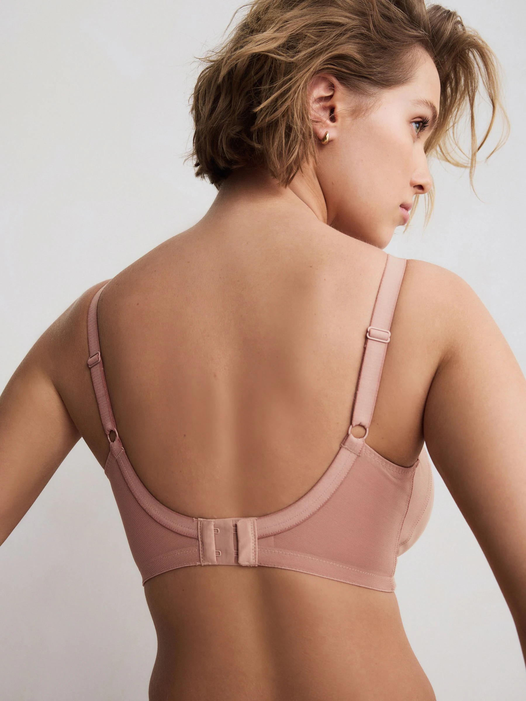 Roze - B-H Beha met volledige ondersteuning en volle cups zonder beugel en ultiem comfort