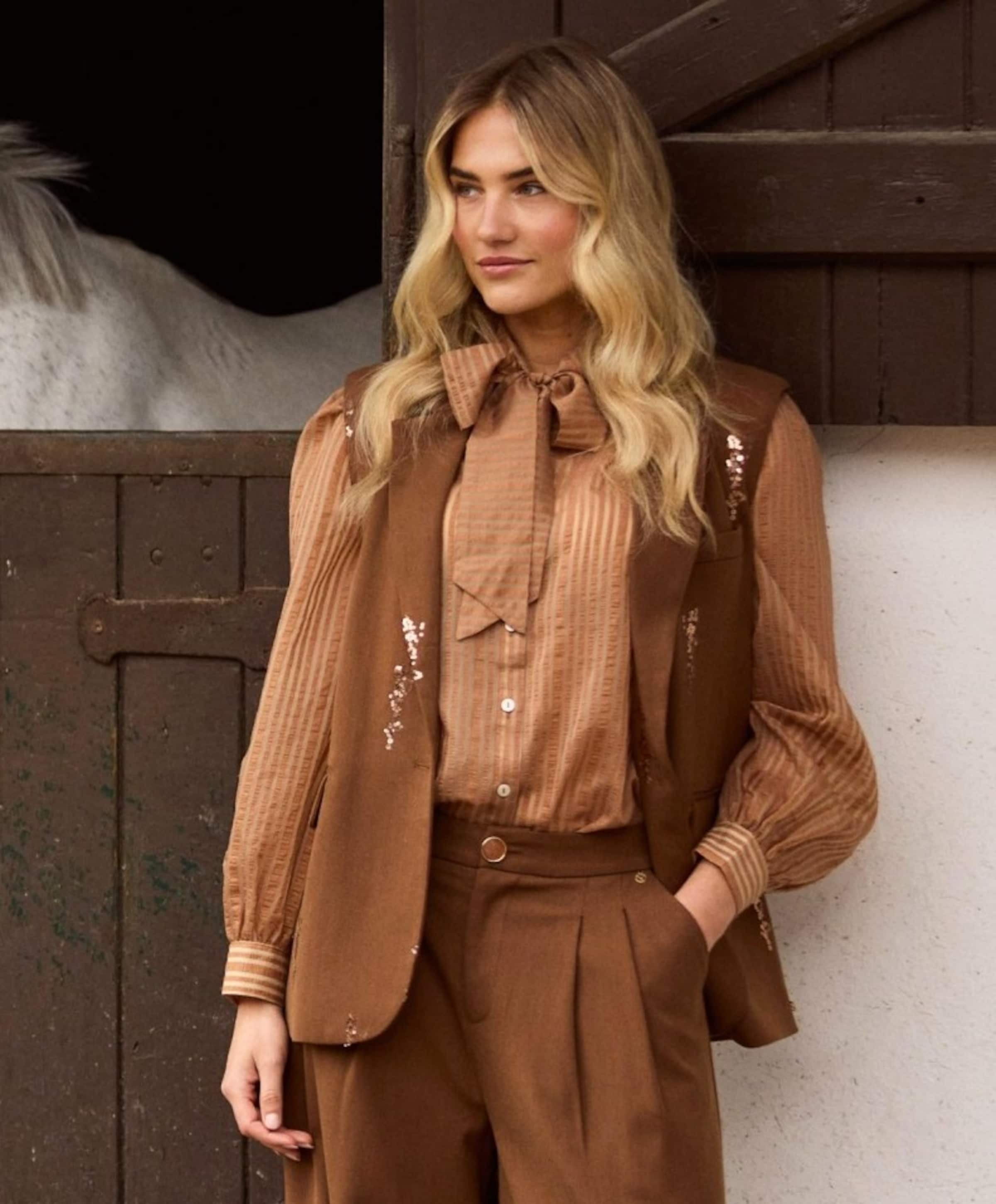Nukus Dames blouse beige