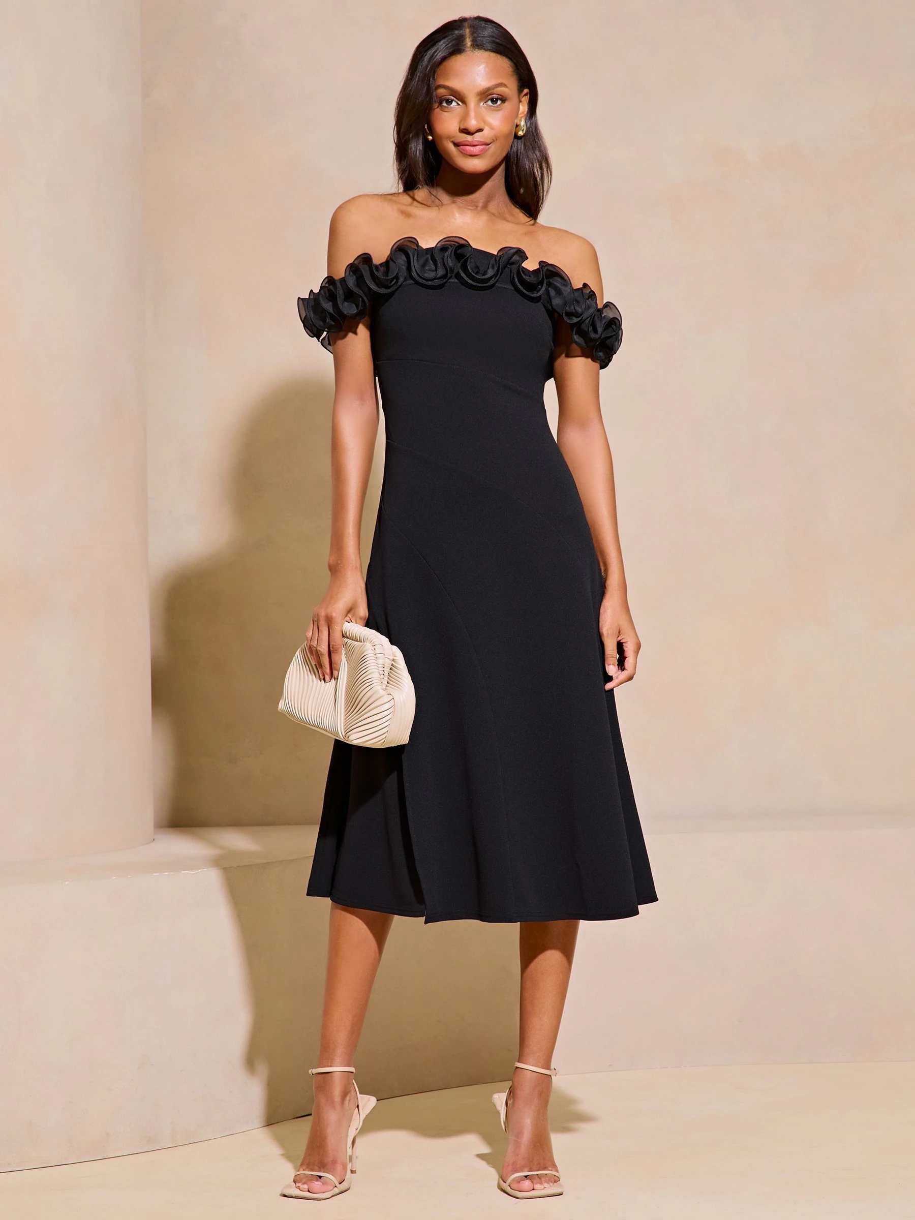 Zwart - Lipsy - Wijduitlopende Bardot-midi-jurk met ruches