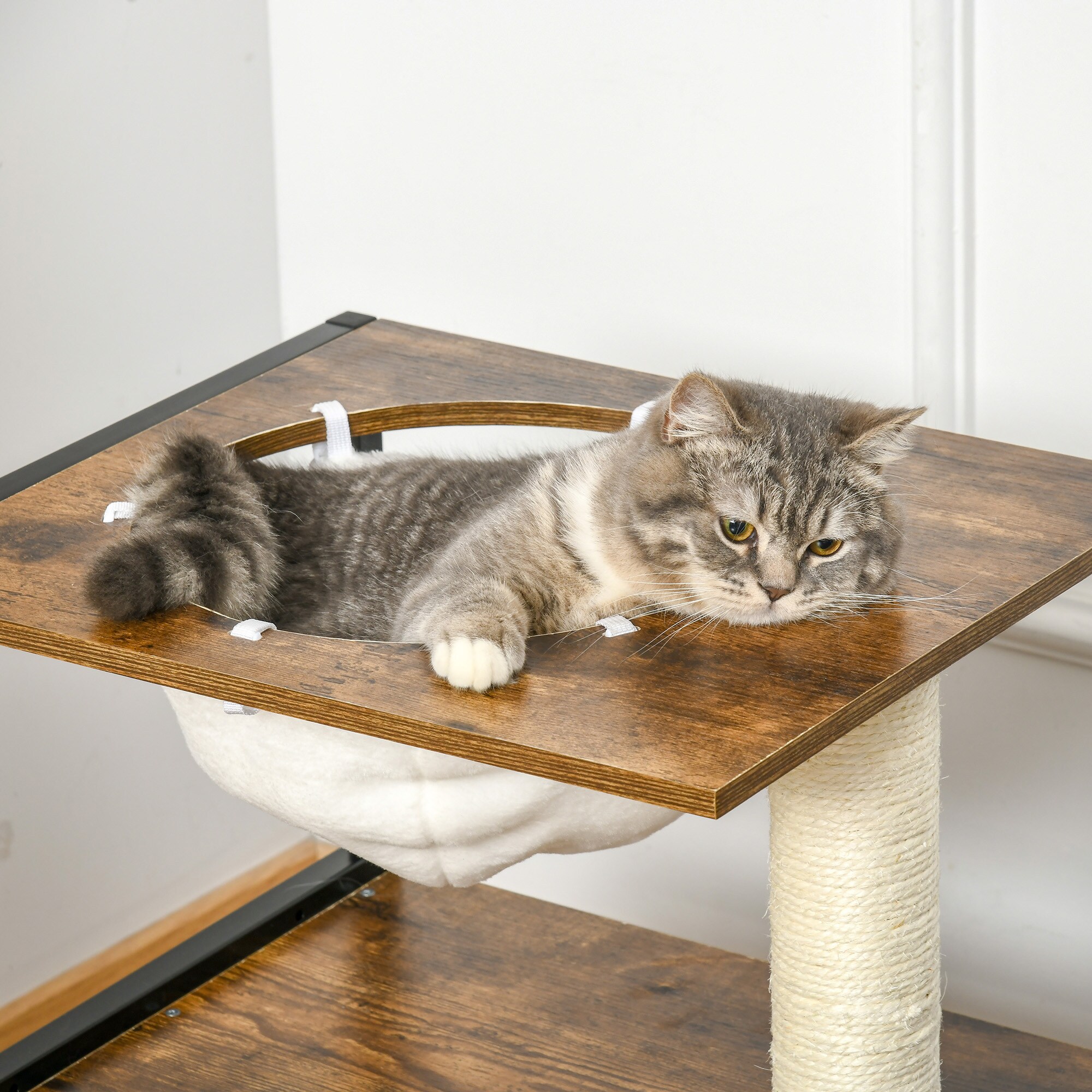 PawHut Katzenhaus mit Kratzstamm schwarz, natur 64L x 40B x 60H cm