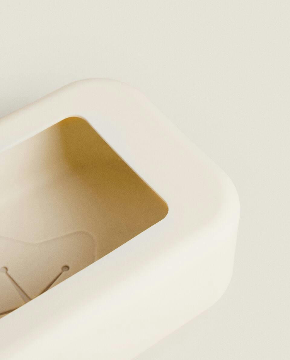 ESTOJO DE SILICONE EM FORMATO DE ESTRELA PARA LENÇOS UMEDECIDOS