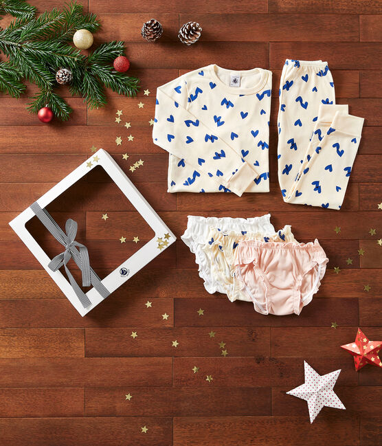 Coffret cadeau pyjama et culottes imprimé cœurs bleus en coton