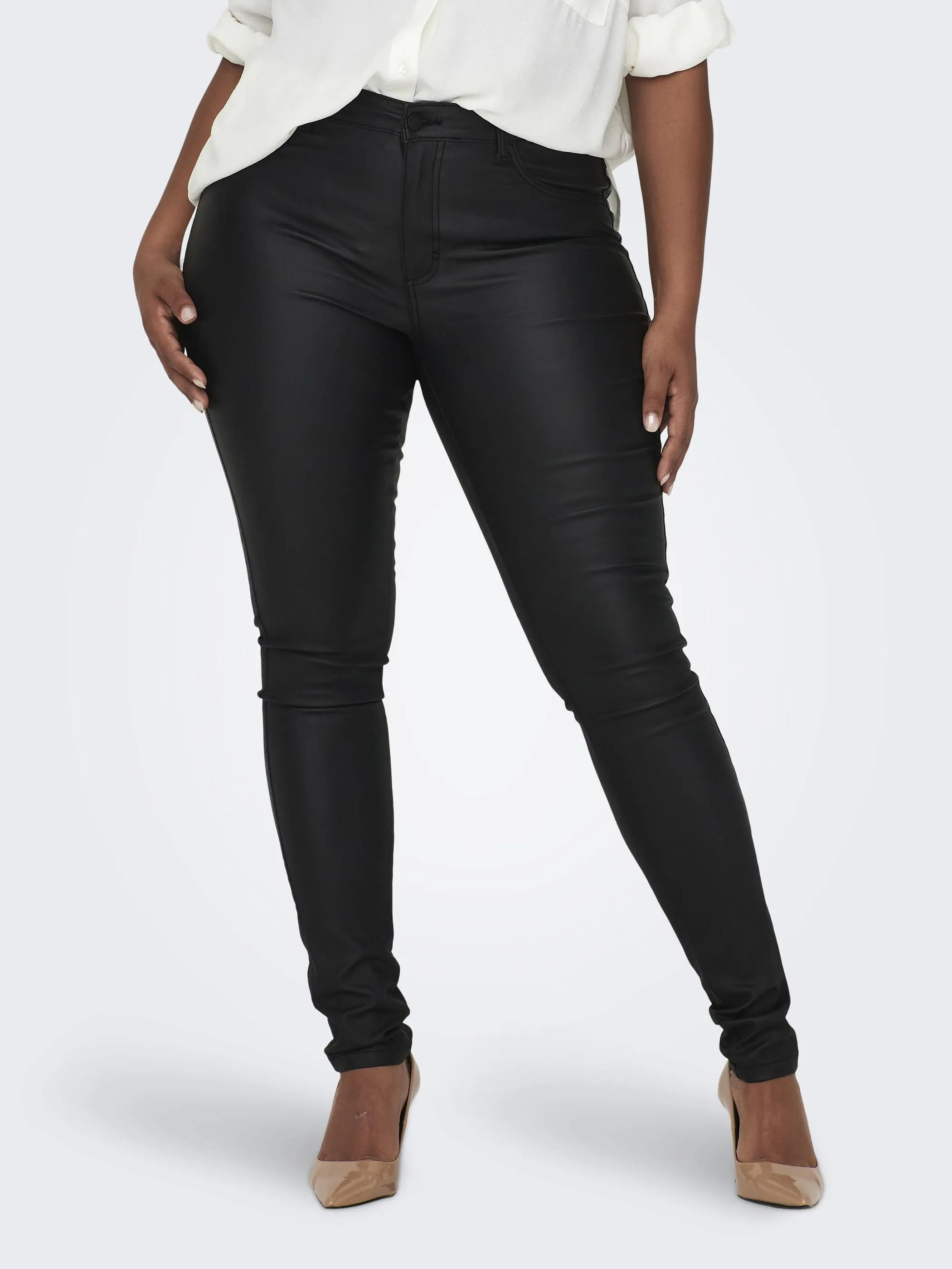 Only Carmakoma CARPUNK REG SK COATED Jeans