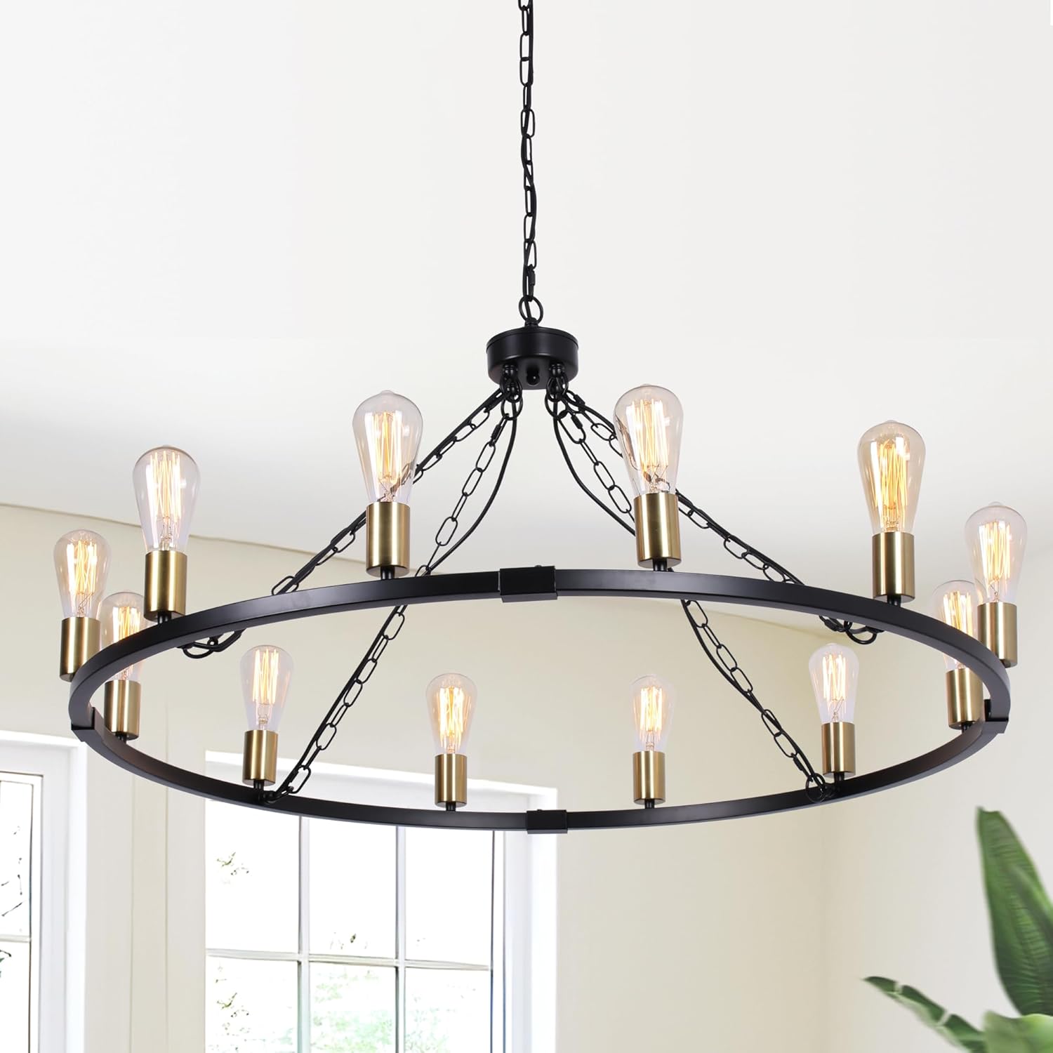 Eoodis Kronleuchter 12 Lichter Rustikaler Landhaus Stil Wagenrad Pendelleuchte Höhenverstellbar Hängelampe für Esszimmer, Küche, Wohnzimmer, Schlafzimmer (Schwarz/Gold 100cm)