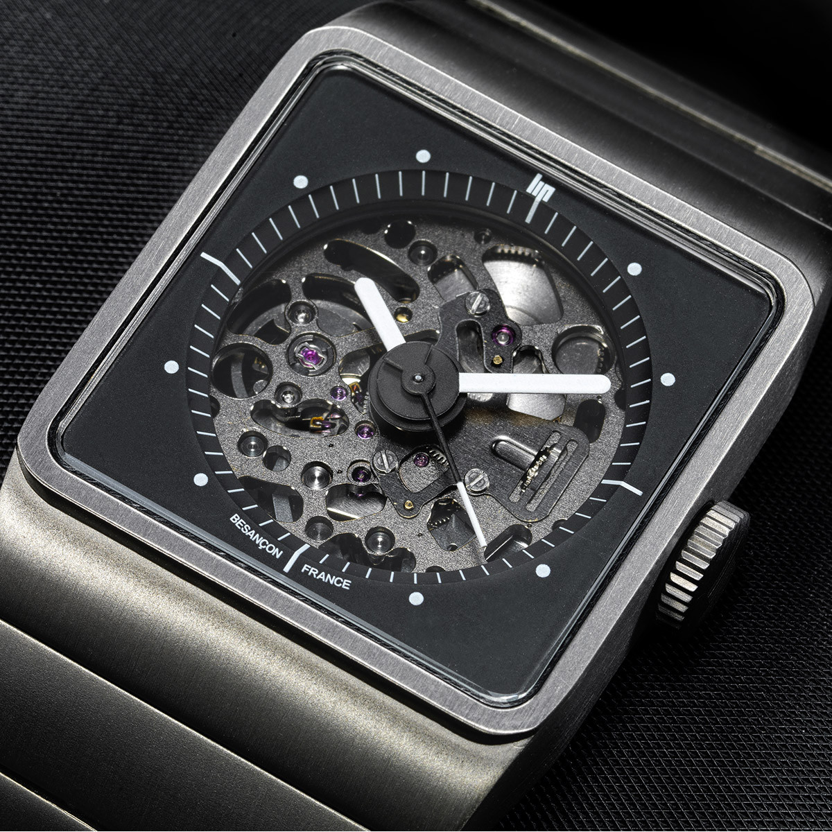 Montre LIP Big Titane homme automatique, bracelet titane gris