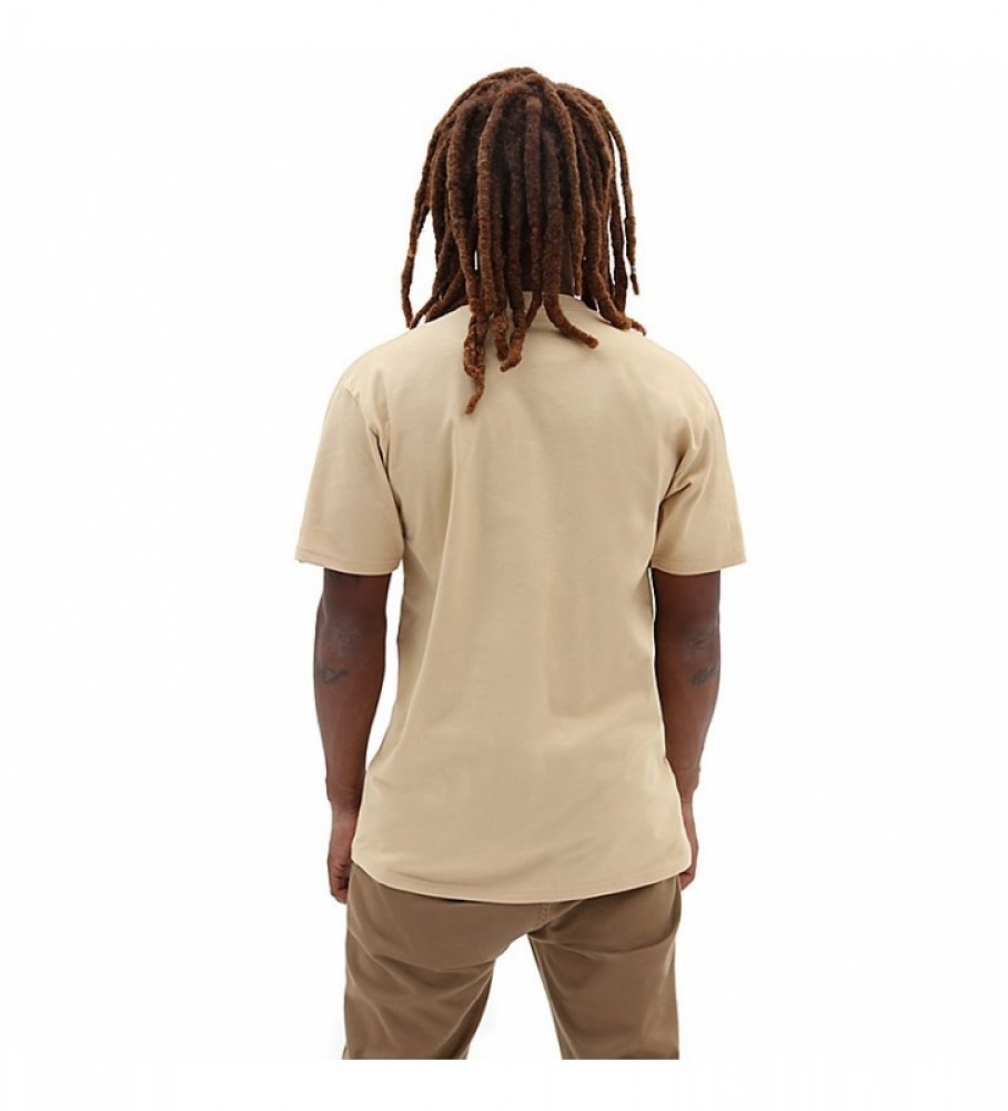 Camiseta bege com logo Vans no lado esquerdo do peito