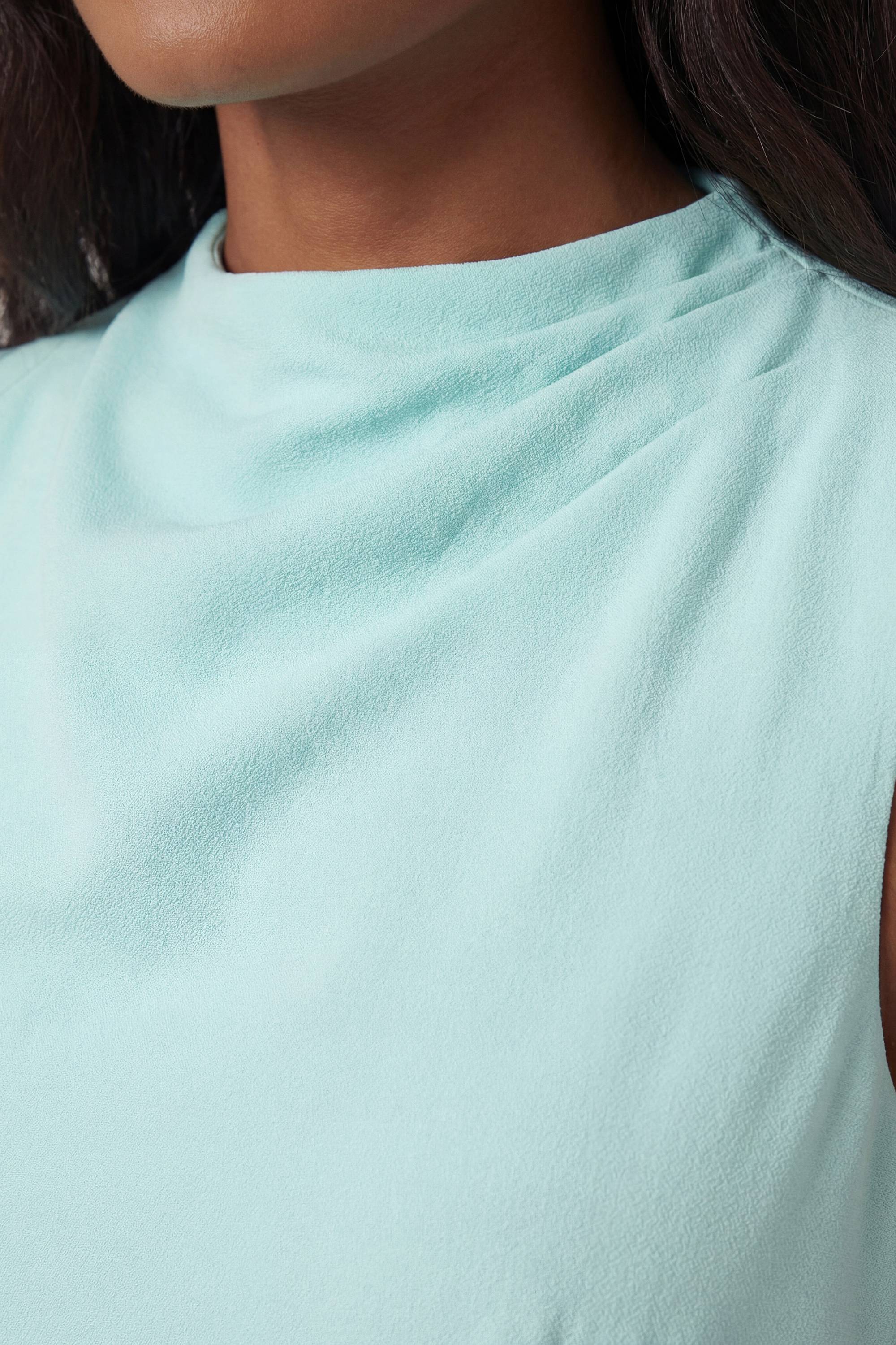 KarenMillen Robe Midi Cintrée En Satin À Jupe Évasée Avec Godets