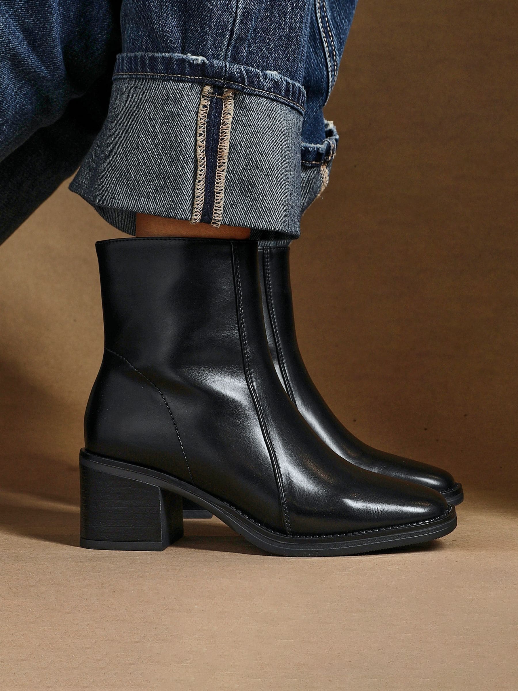 Zwart - Linzi Wander Block Heel Ankle Boots