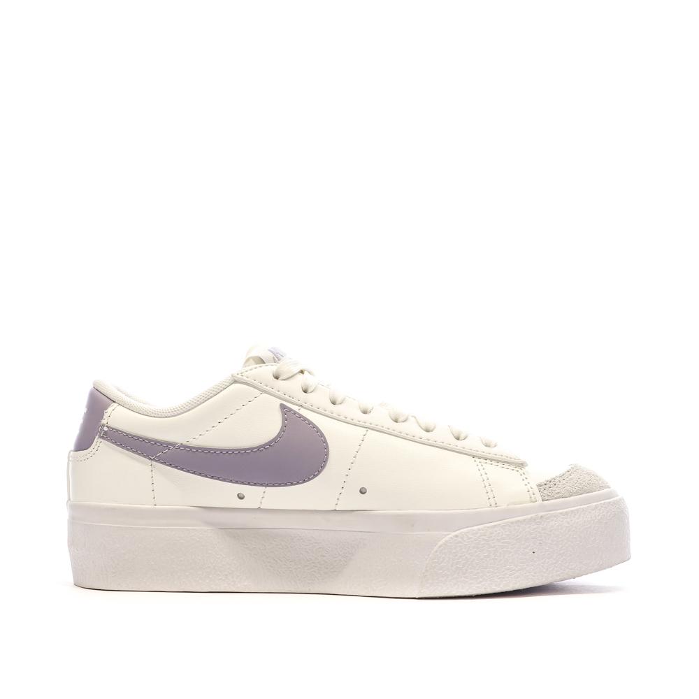 Nike Baskets Écru/Violet Femme Nike Blazer Low Platform