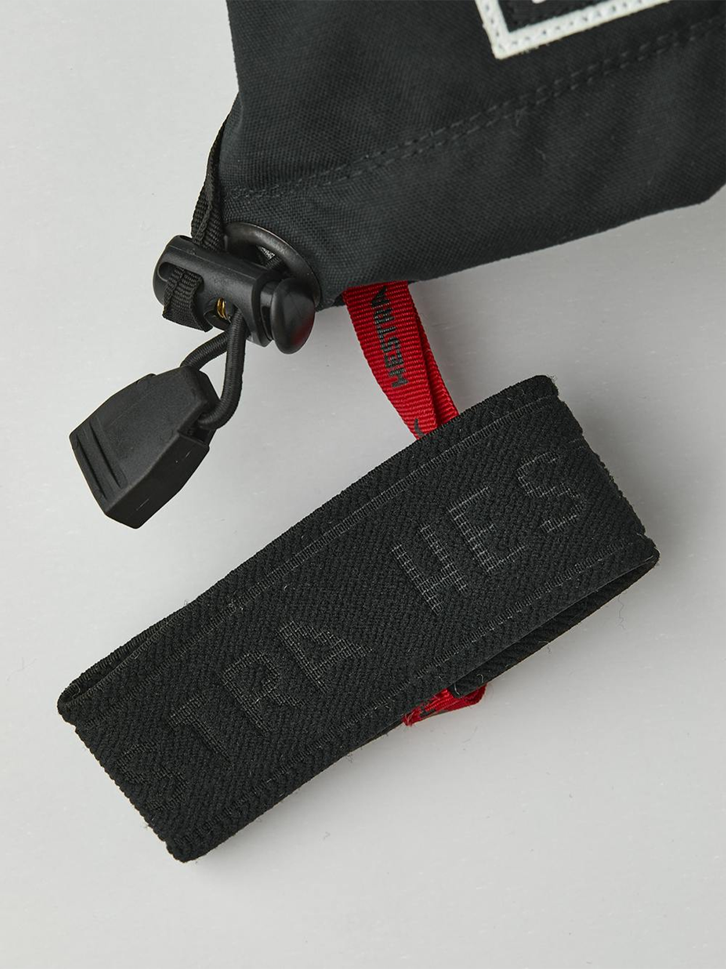 Kebnekaise Mountain Mitt