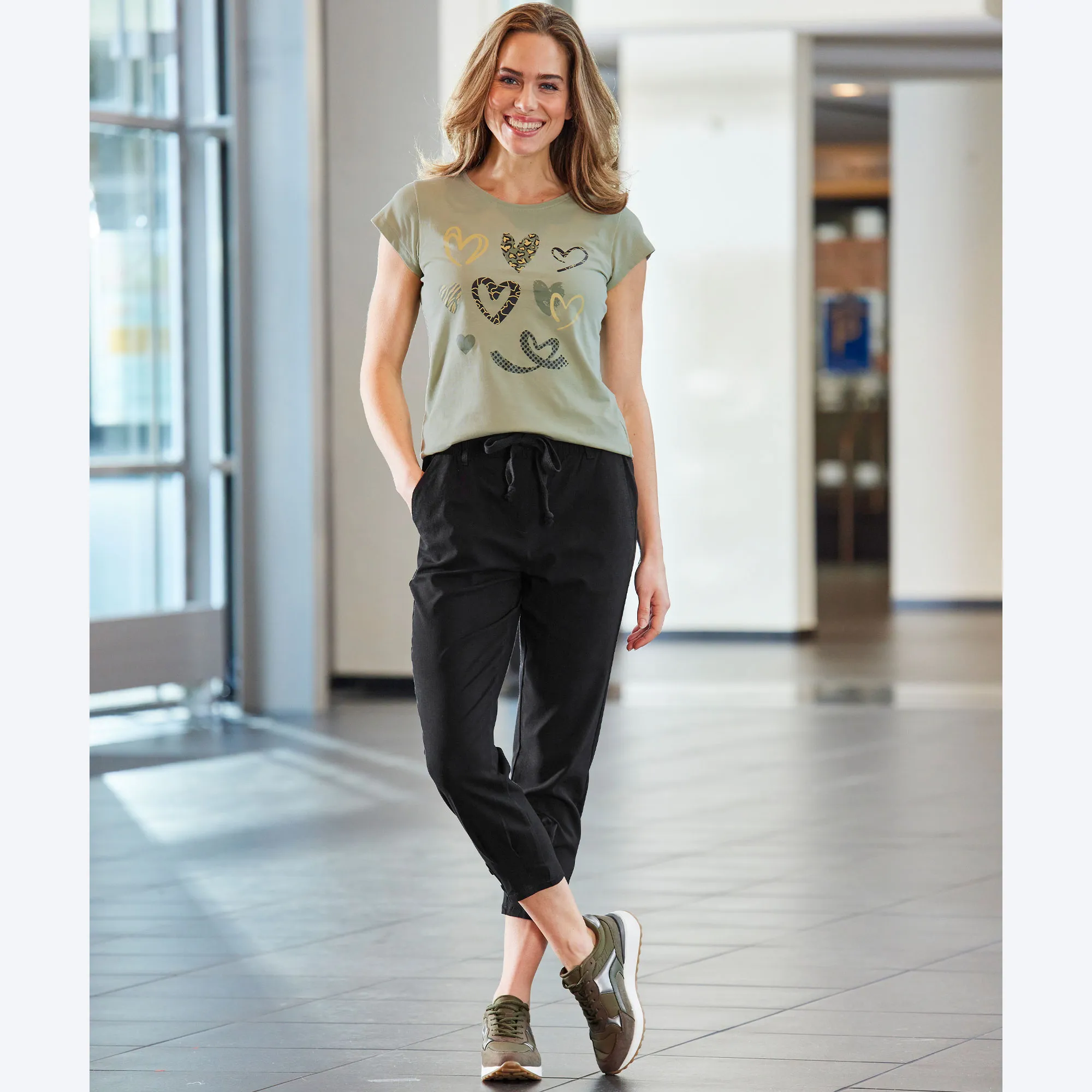 Damen-Caprihose mit Bindegürtel