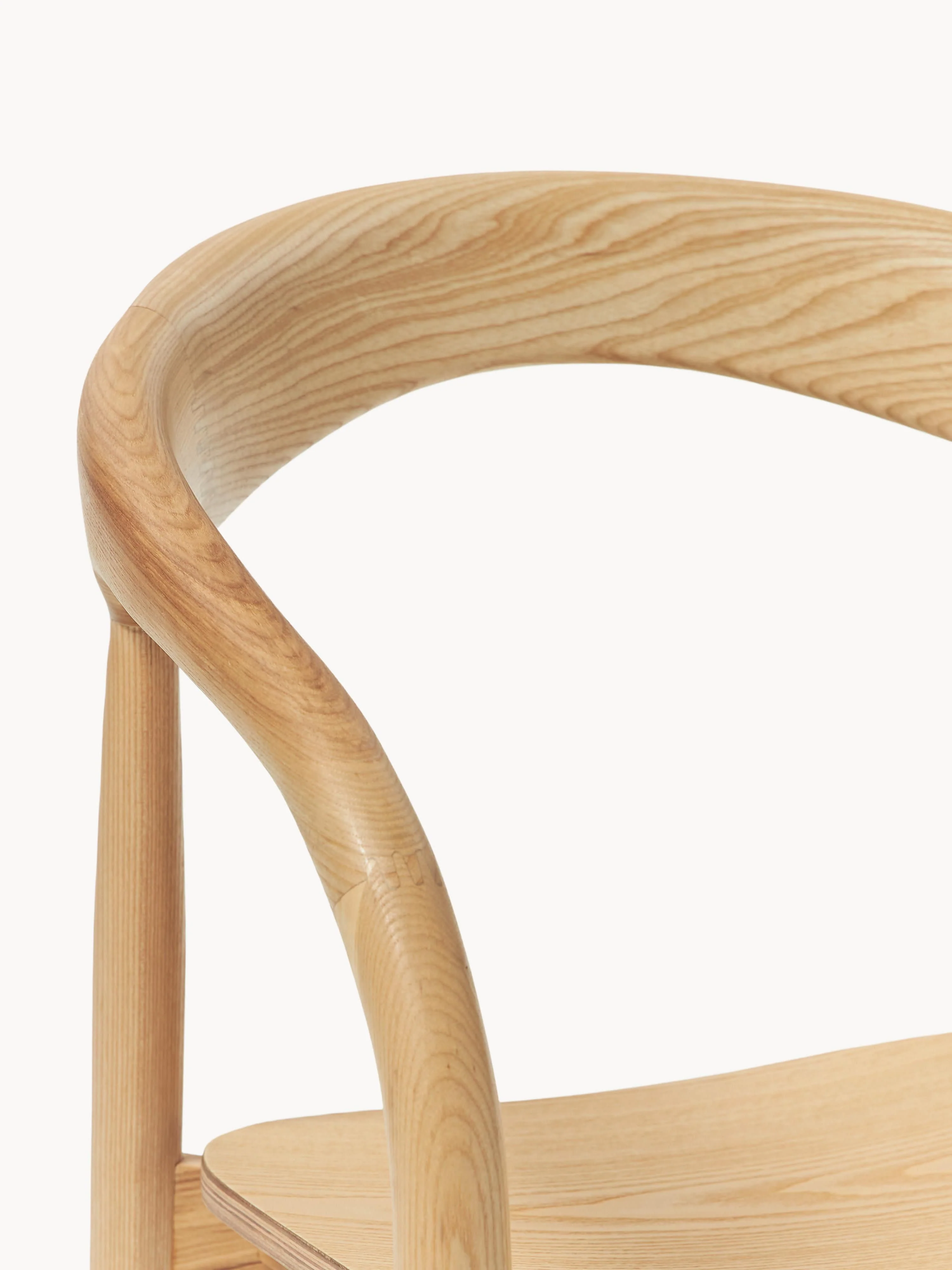 Armstoel Camille van essenhout