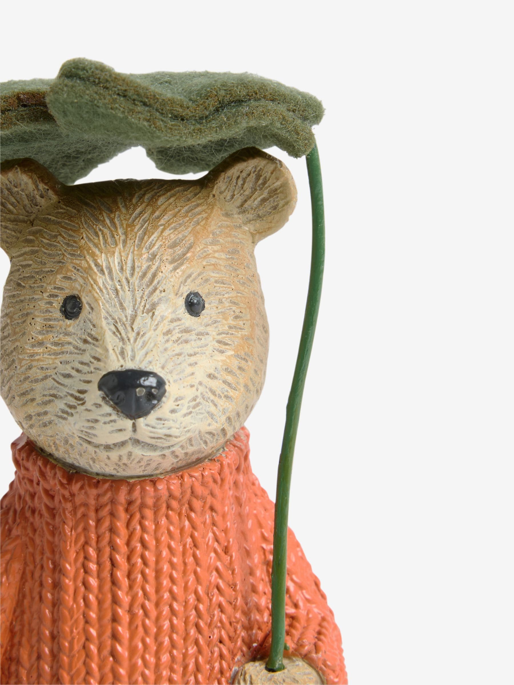 Bertie Bear onder herfstachtig vilten bladornament